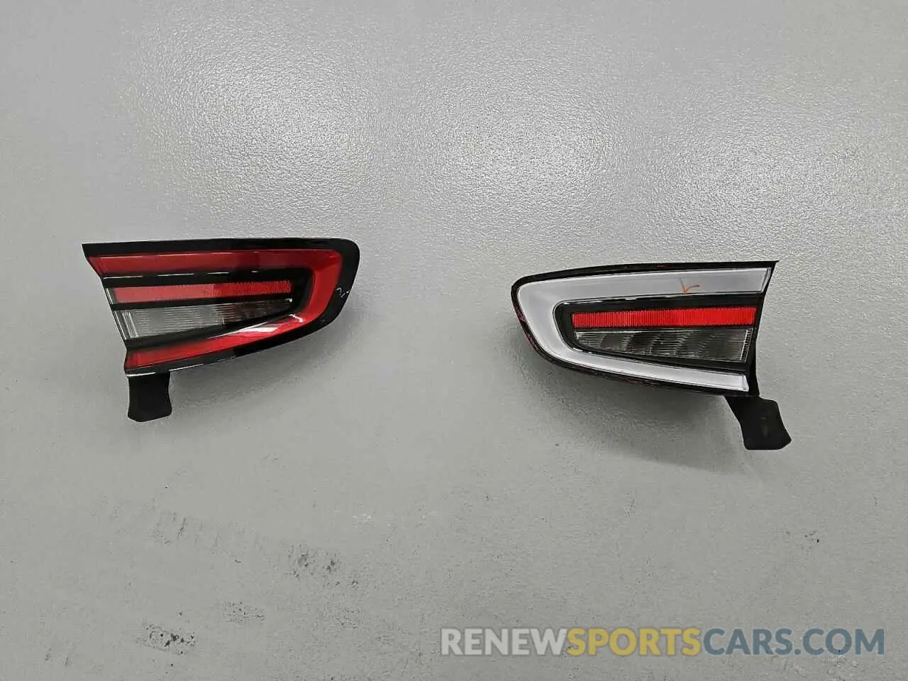 12 Фотография поврежденного автомобиля 2C3CDXBG0PH704200 DODGE CHARGER 2023
