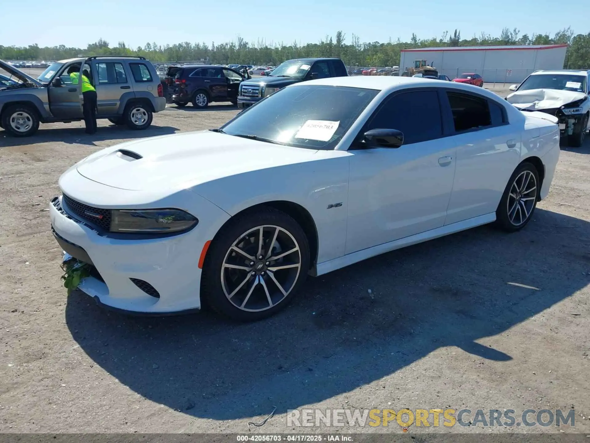 2 Фотография поврежденного автомобиля 2C3CDXCT3PH516850 DODGE CHARGER 2023