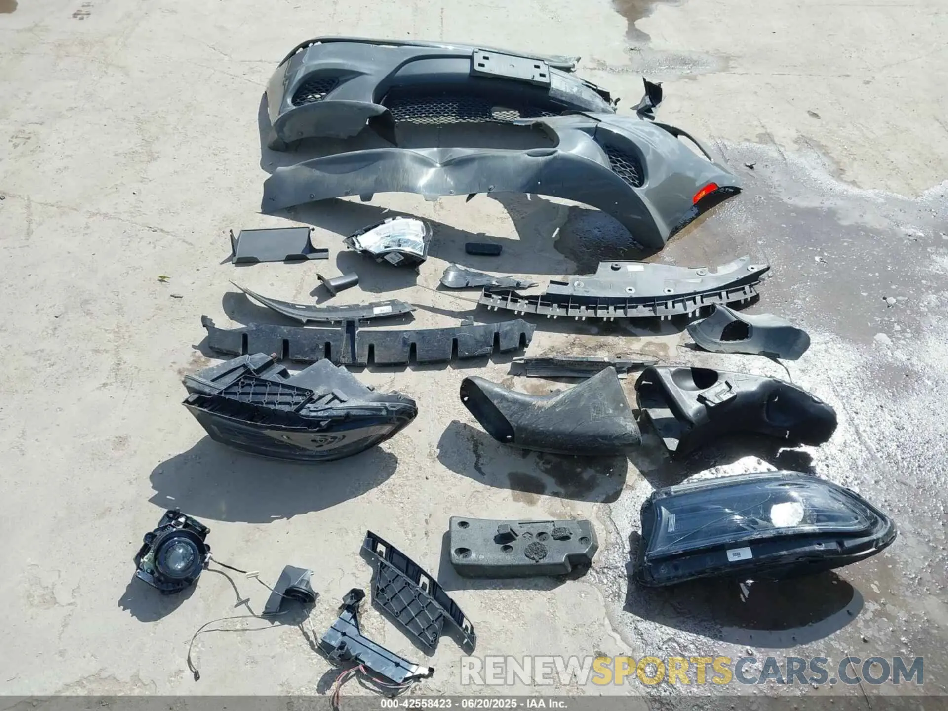 12 Photograph of a damaged car 2C3CDXCT5PH572045 DODGE CHARGER 2023