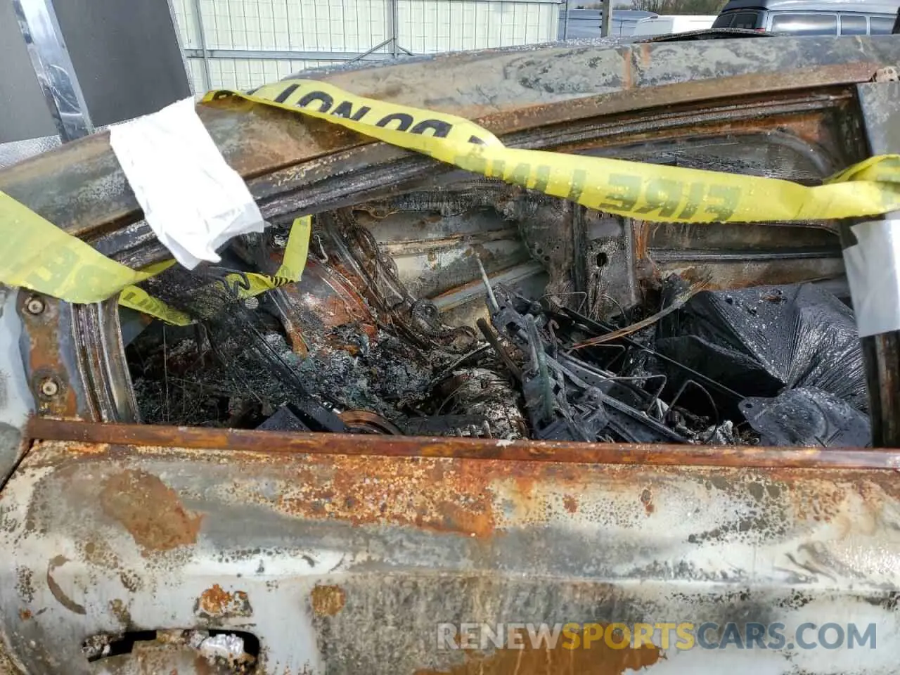 10 Photograph of a damaged car 2C3CDXCT8PH663486 DODGE CHARGER 2023