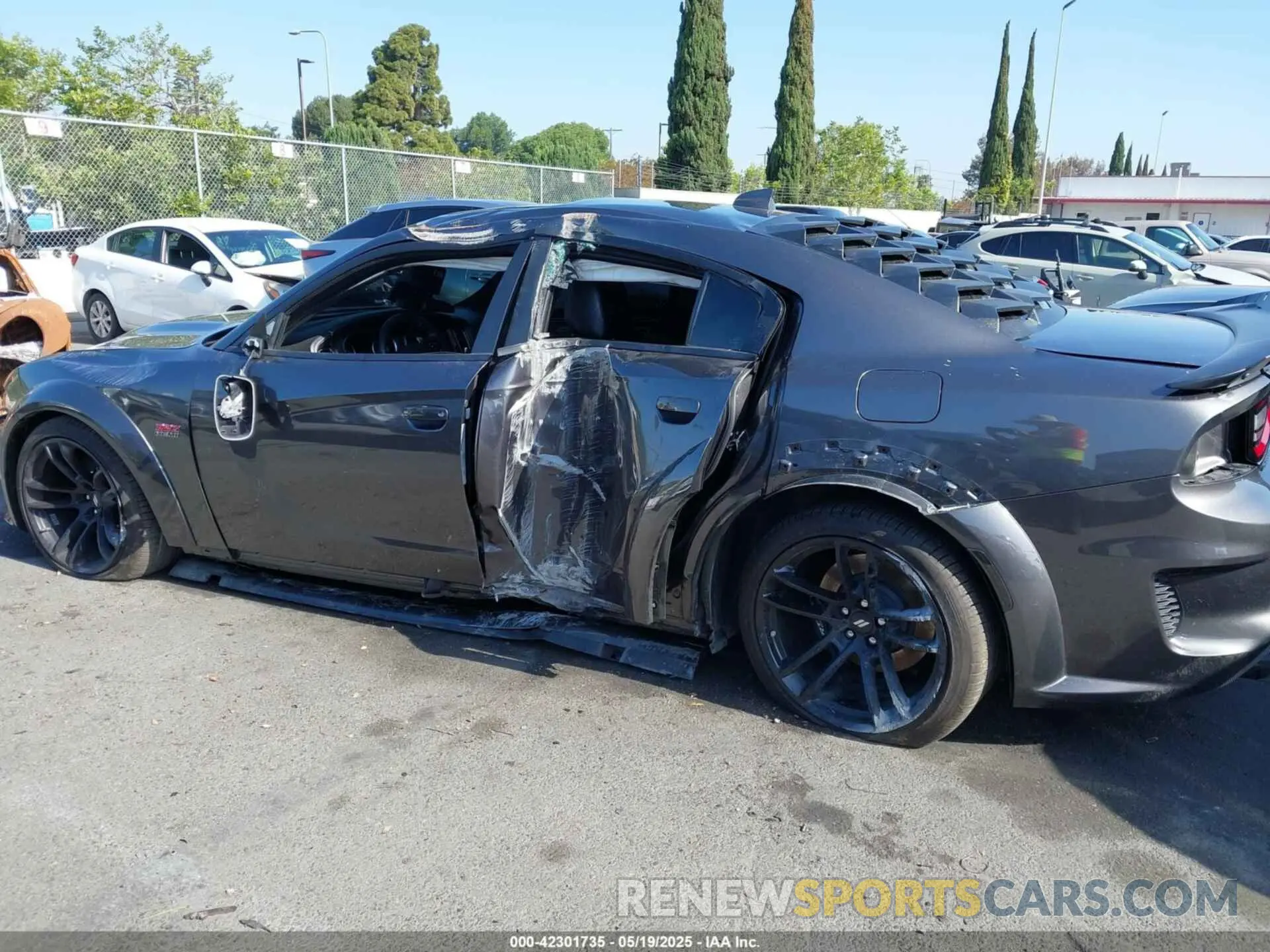 13 Photograph of a damaged car 2C3CDXGJ4PH650694 DODGE CHARGER 2023