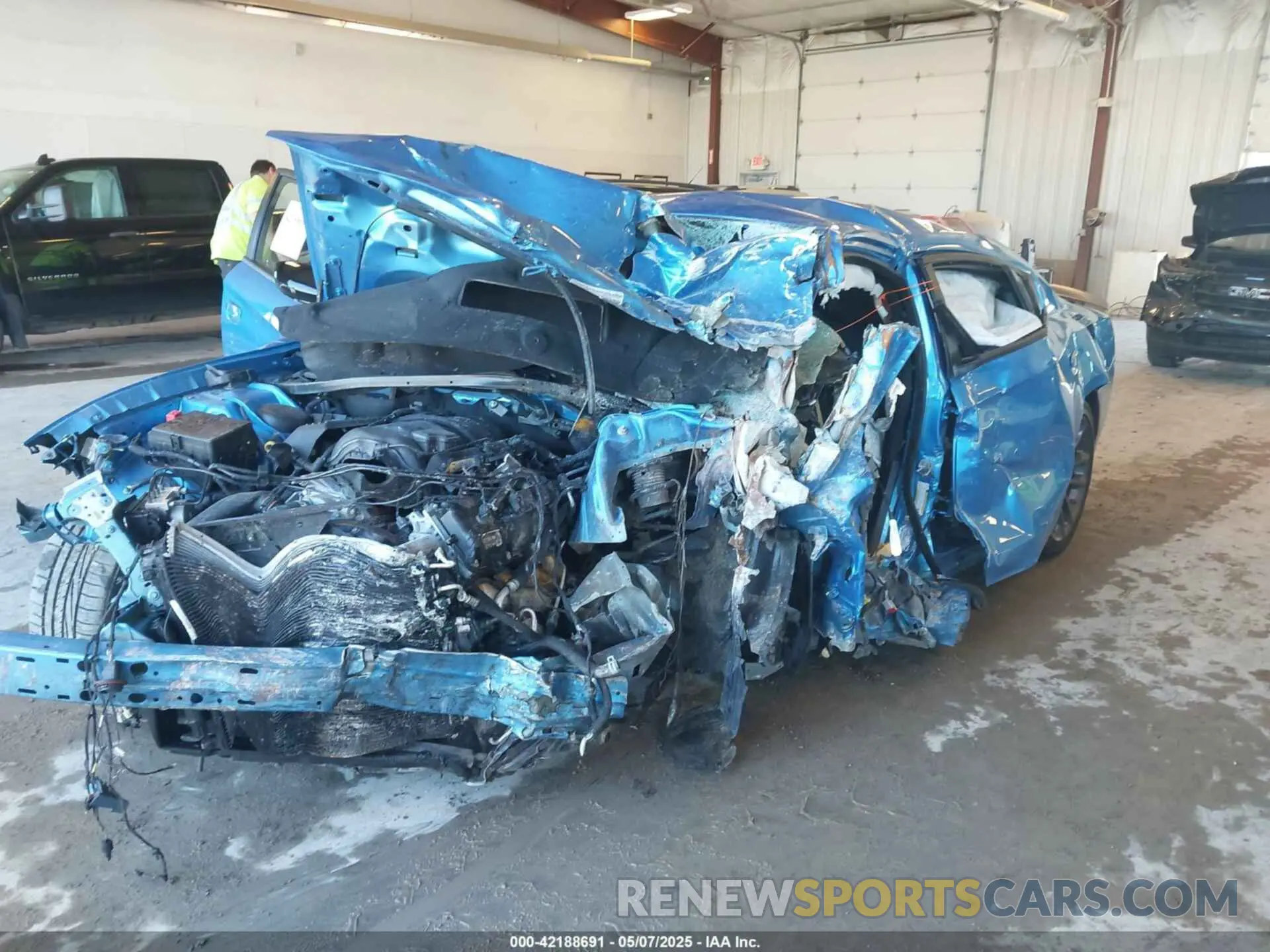 2 Фотография поврежденного автомобиля 2C3CDXGJ6PH639762 DODGE CHARGER 2023