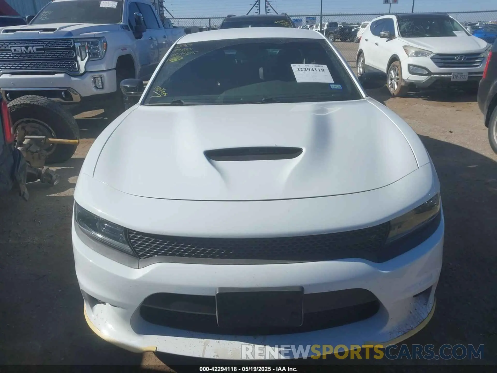 13 Photograph of a damaged car 2C3CDXHG2PH656321 DODGE CHARGER 2023