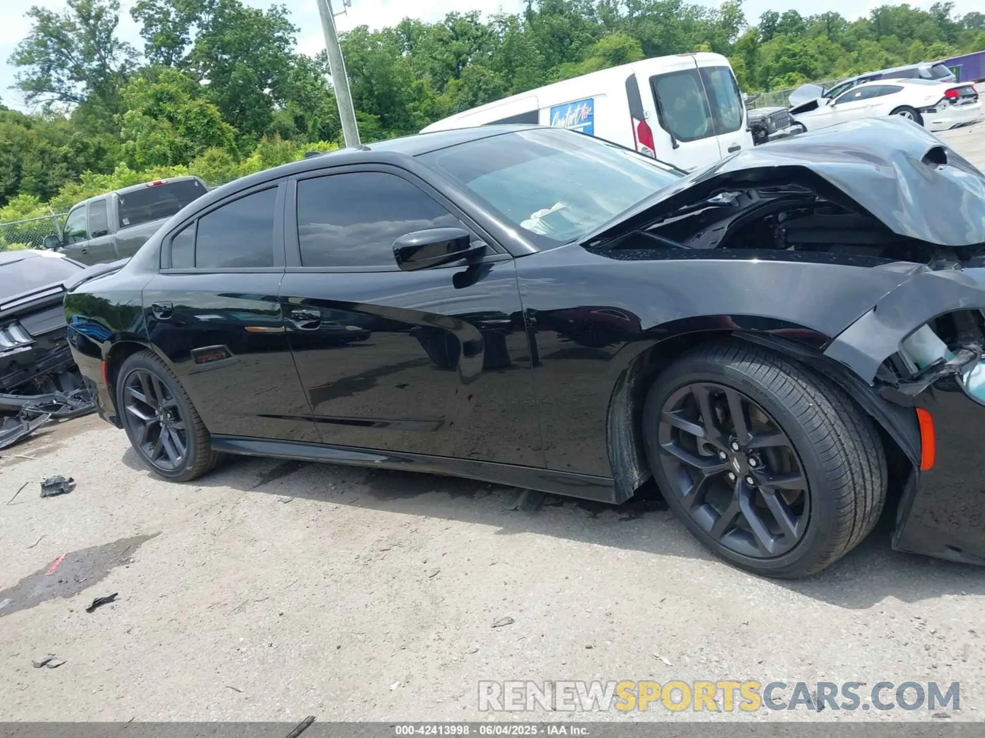 13 Photograph of a damaged car 2C3CDXHG7PH622679 DODGE CHARGER 2023