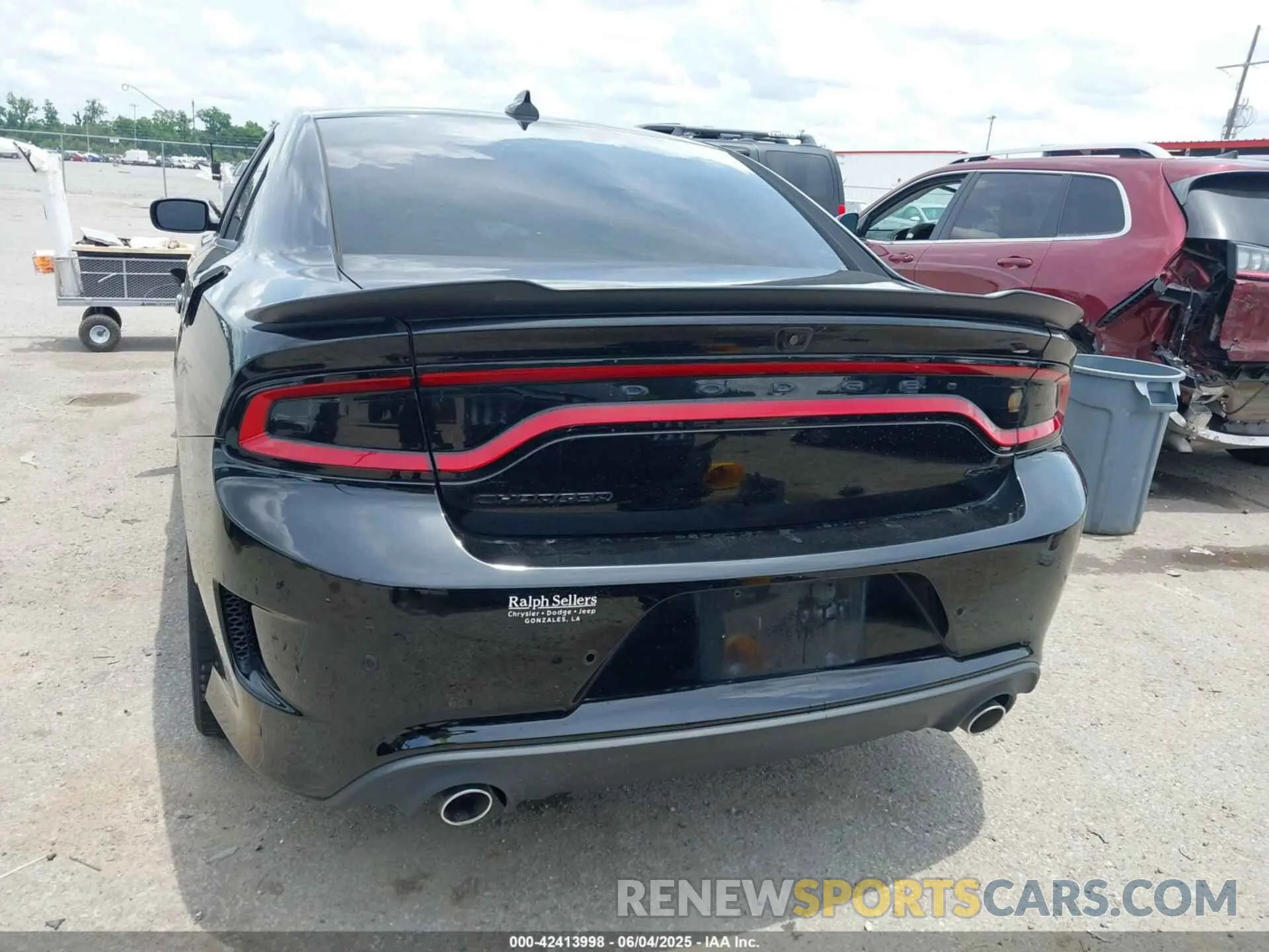 16 Photograph of a damaged car 2C3CDXHG7PH622679 DODGE CHARGER 2023