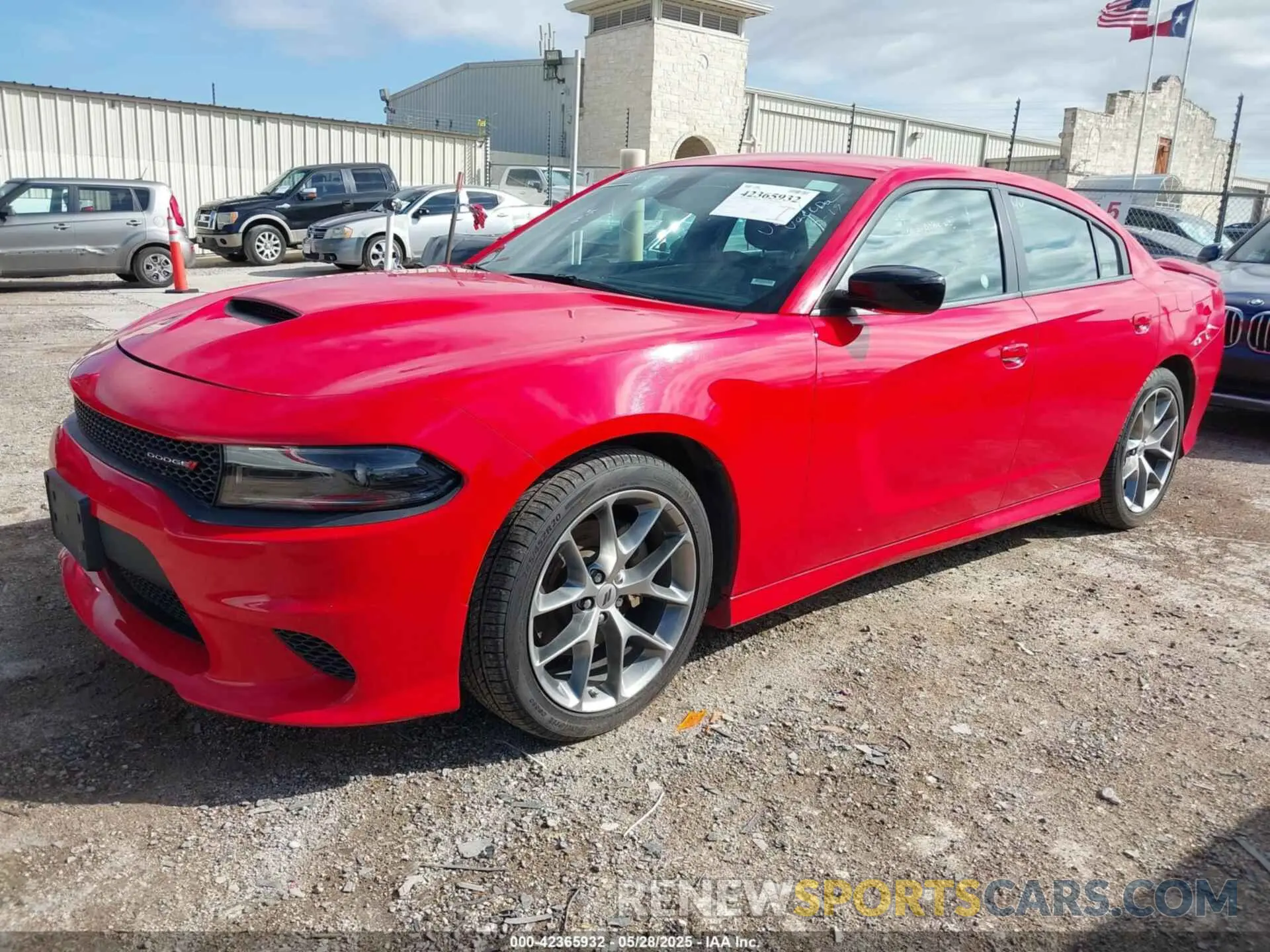 2 Фотография поврежденного автомобиля 2C3CDXHG8PH554392 DODGE CHARGER 2023