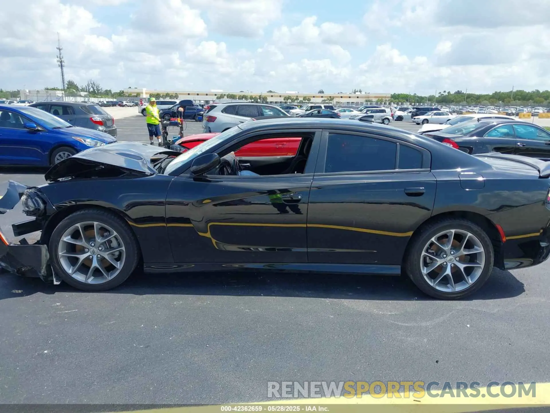 15 Photograph of a damaged car 2C3CDXHG9PH550898 DODGE CHARGER 2023