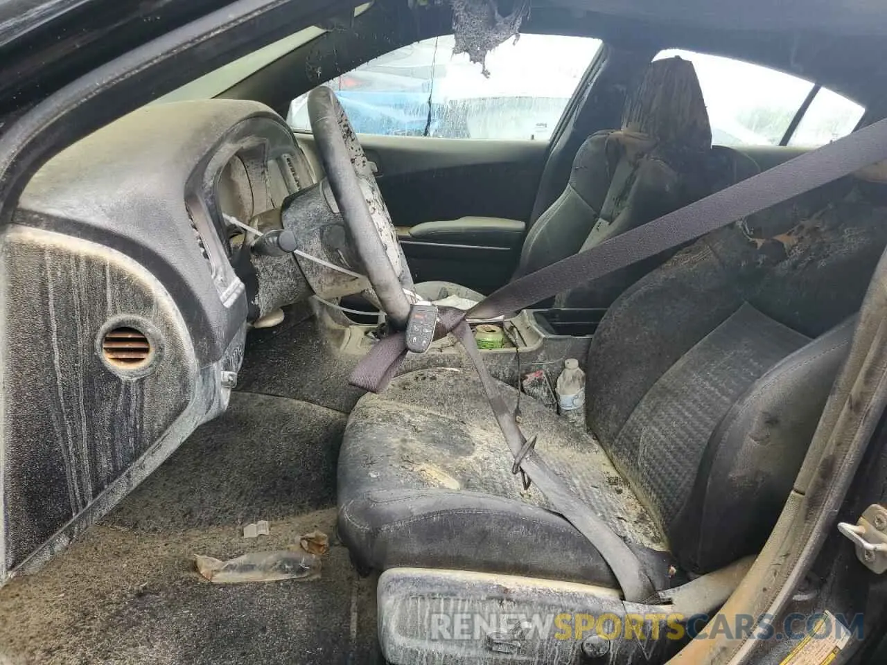 7 Photograph of a damaged car 2C3CDXHG9PH575588 DODGE CHARGER 2023