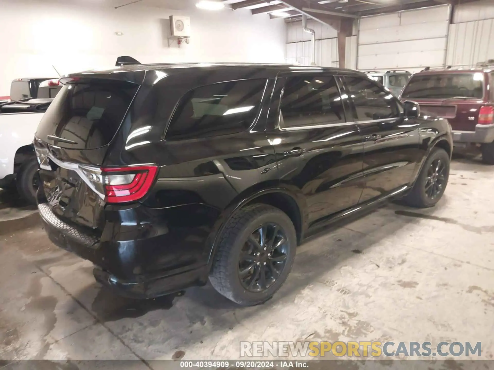 4 Photograph of a damaged car 1C4RDJDG8HC651282 DODGE DURANGO 2017