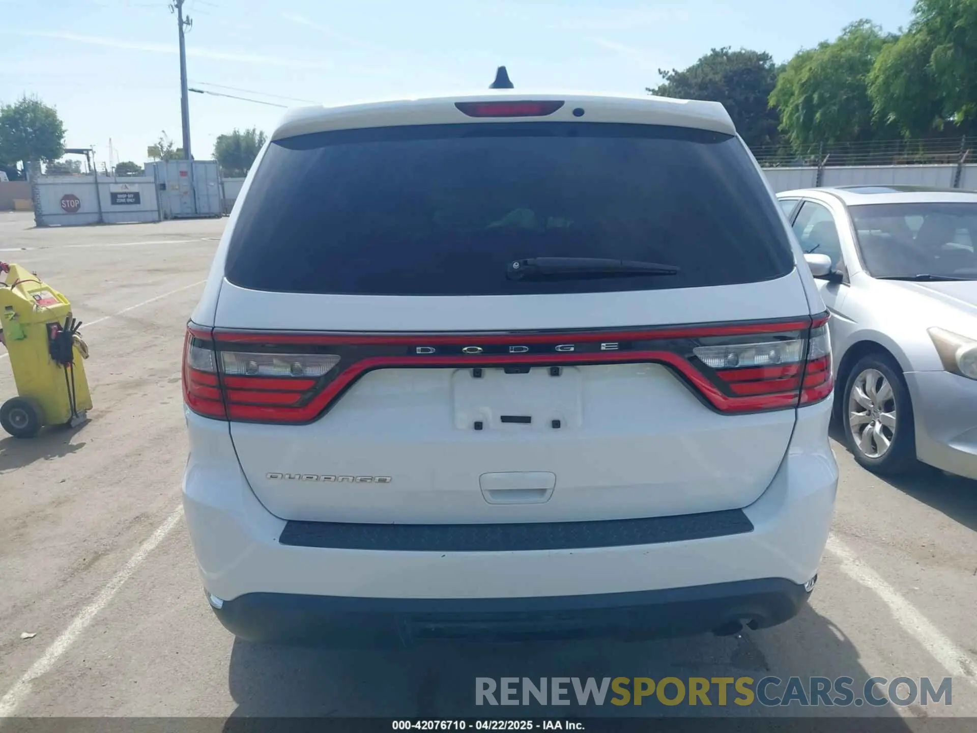 16 Photograph of a damaged car 1C4RDHAG6KC824589 DODGE DURANGO 2019