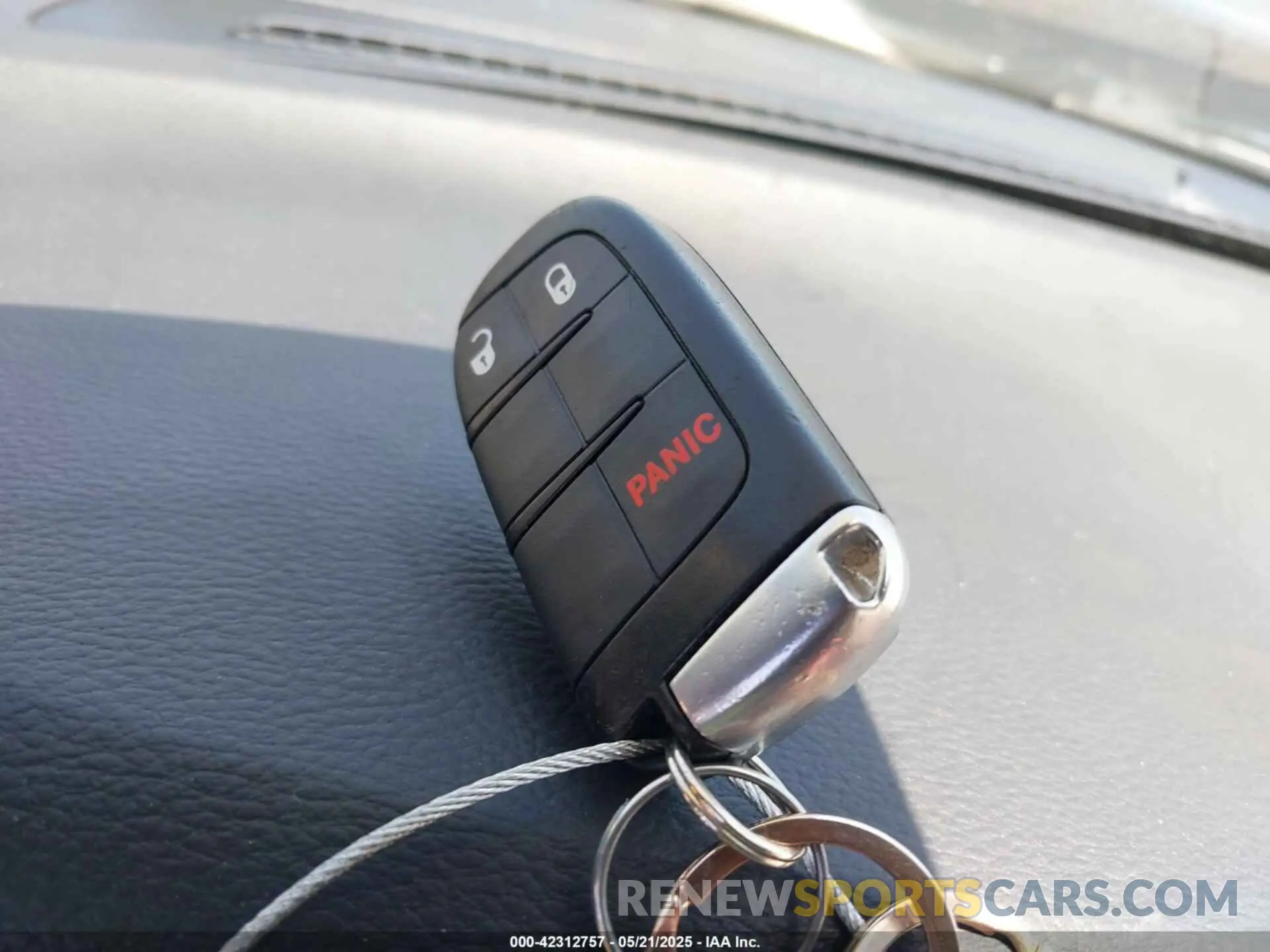 11 Фотография поврежденного автомобиля 1C4RDHAG8KC684576 DODGE DURANGO 2019