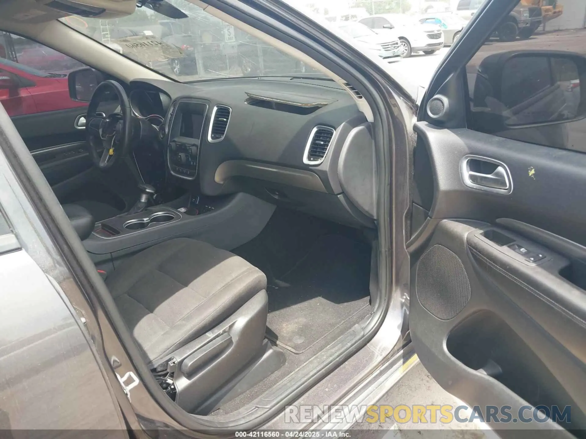 5 Photograph of a damaged car 1C4RDHAG9KC701000 DODGE DURANGO 2019