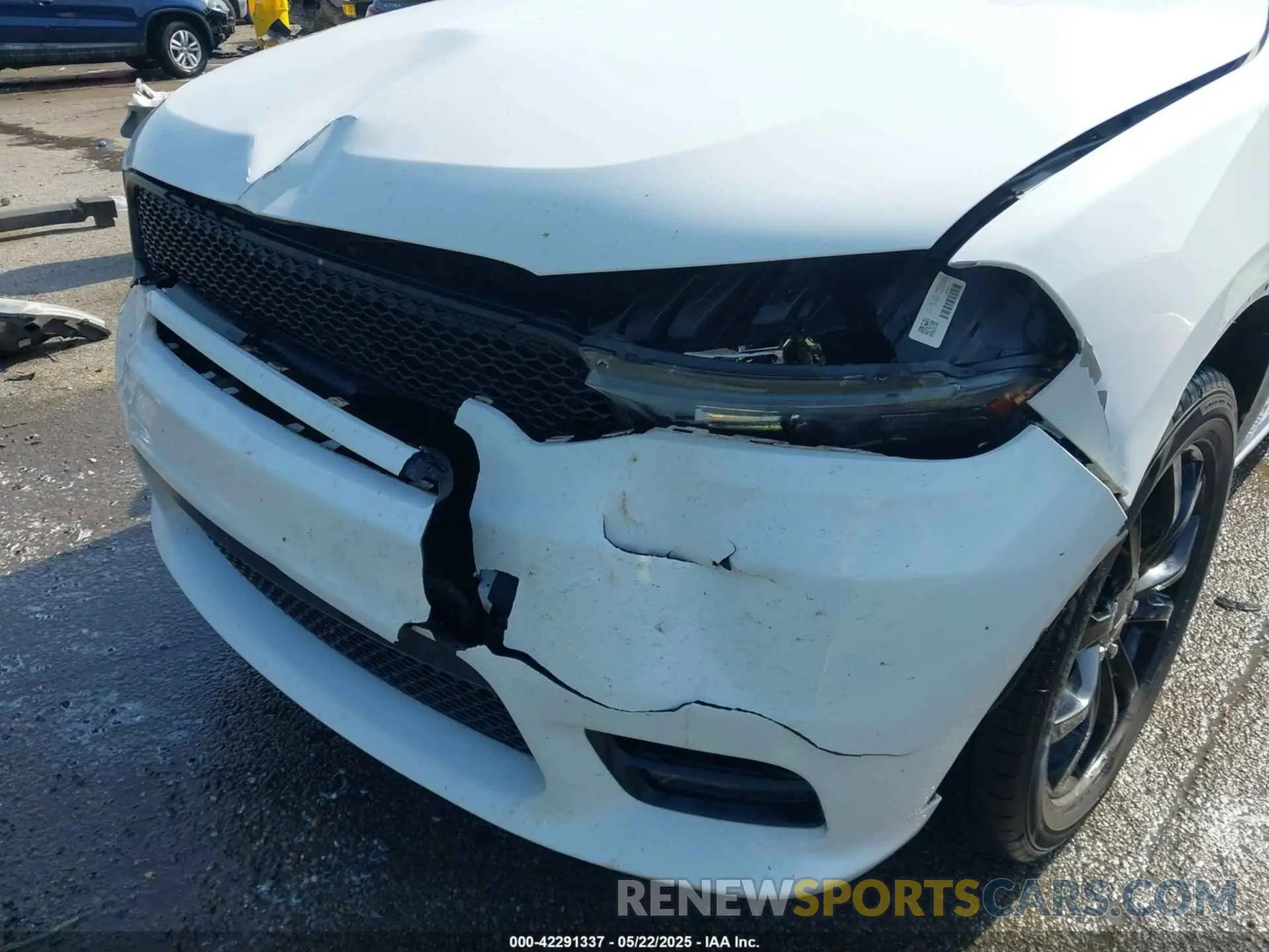 6 Photograph of a damaged car 1C4RDHDG1KC824561 DODGE DURANGO 2019