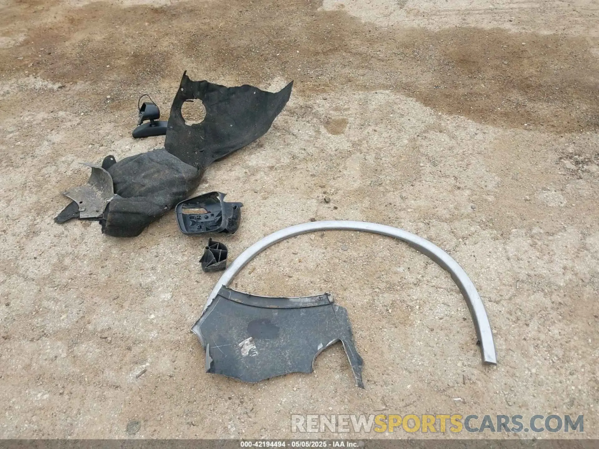 12 Photograph of a damaged car 1C4RDHDG4KC743747 DODGE DURANGO 2019