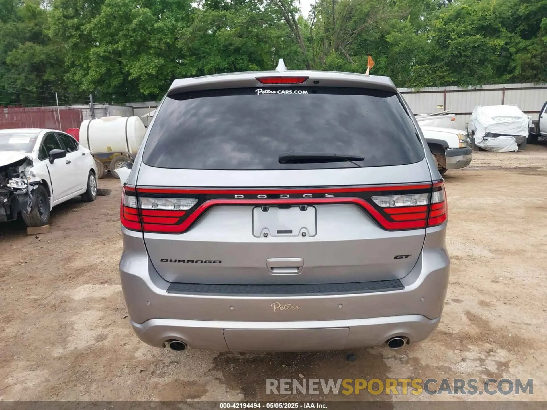 17 Photograph of a damaged car 1C4RDHDG4KC743747 DODGE DURANGO 2019