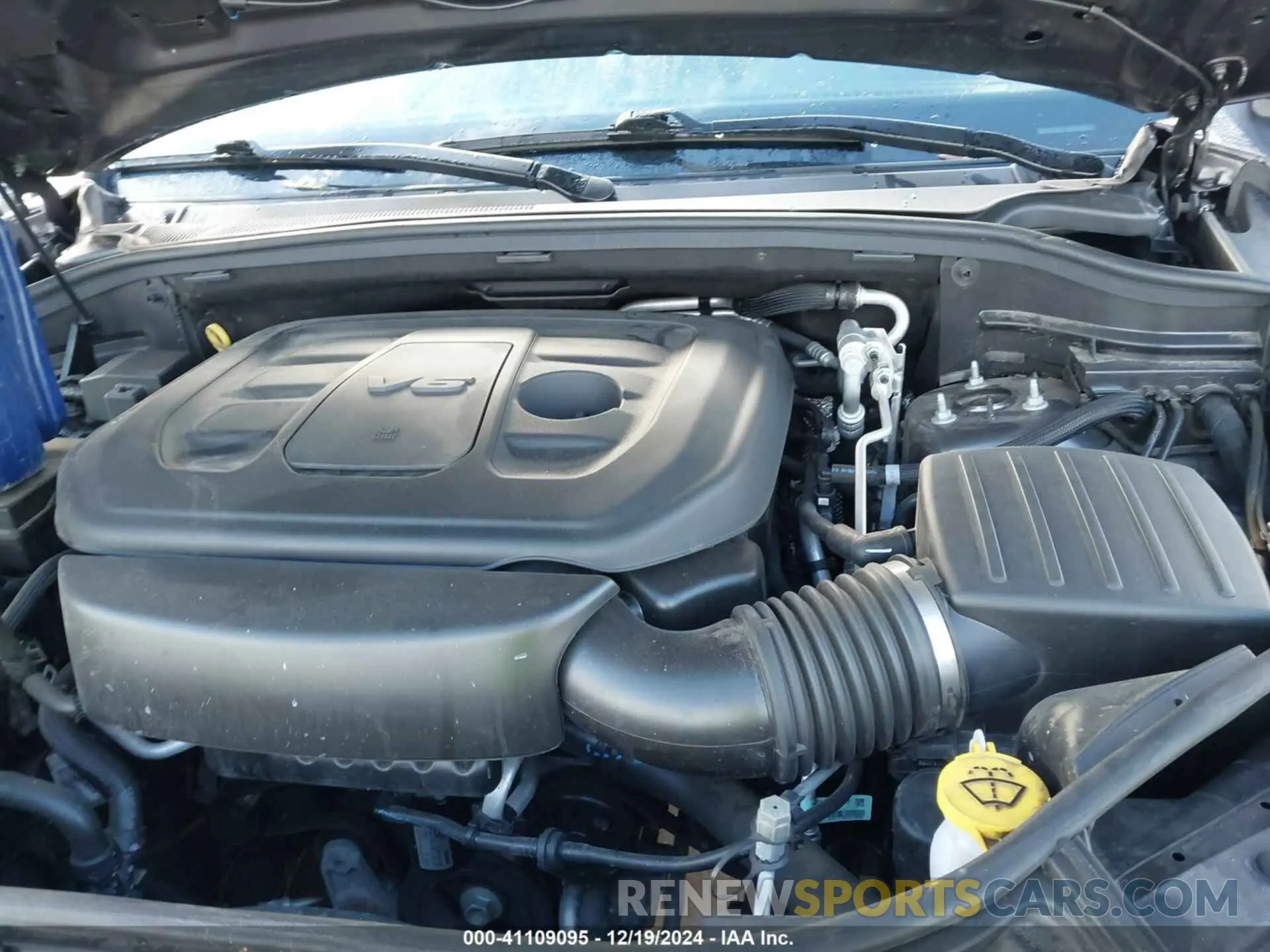10 Photograph of a damaged car 1C4RDHDG4KC845923 DODGE DURANGO 2019