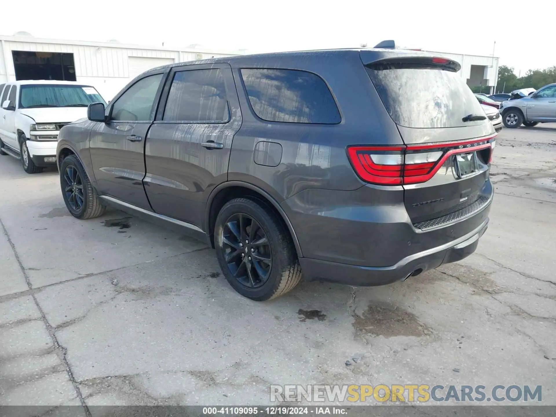 3 Photograph of a damaged car 1C4RDHDG4KC845923 DODGE DURANGO 2019