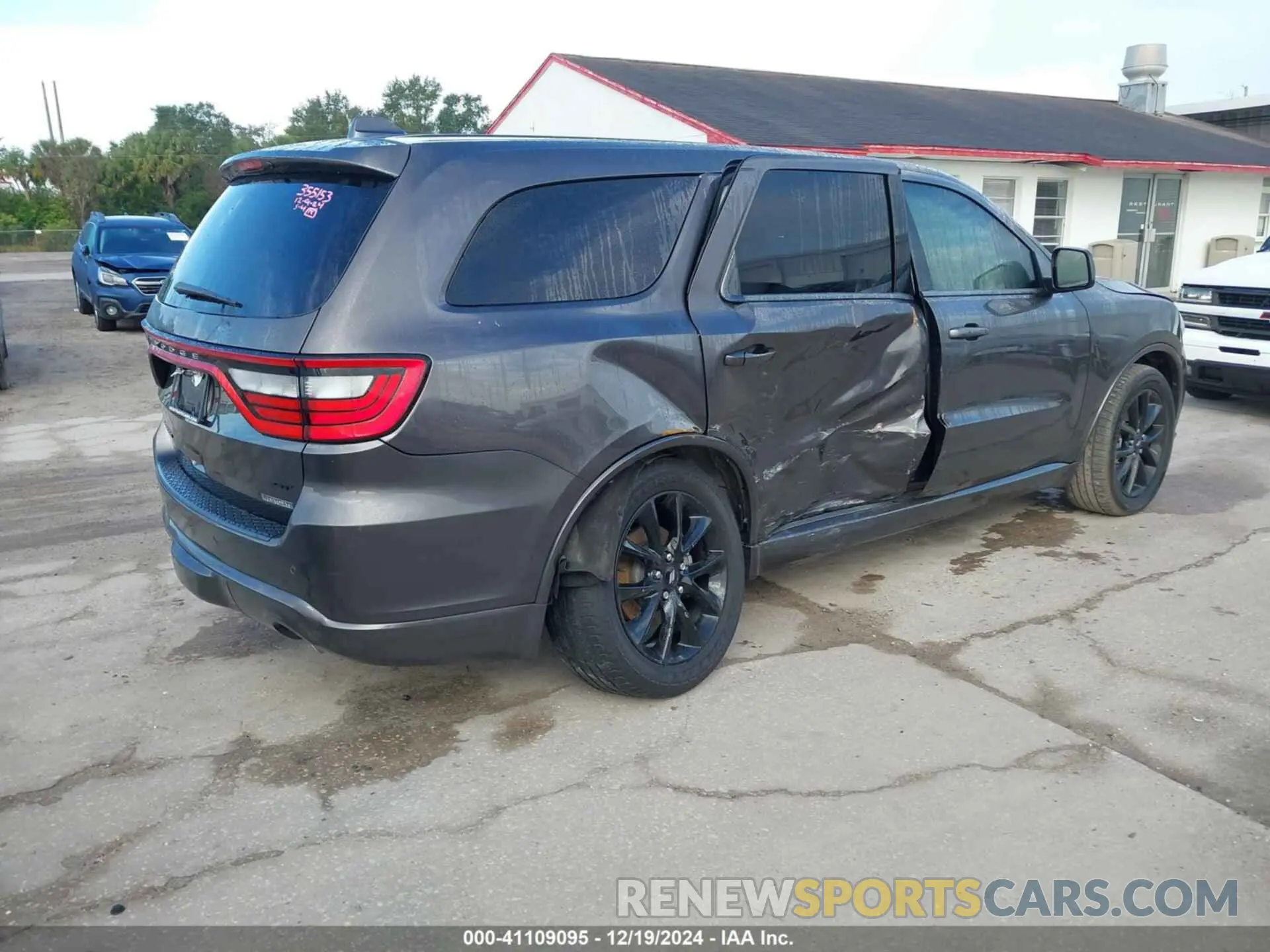 4 Photograph of a damaged car 1C4RDHDG4KC845923 DODGE DURANGO 2019