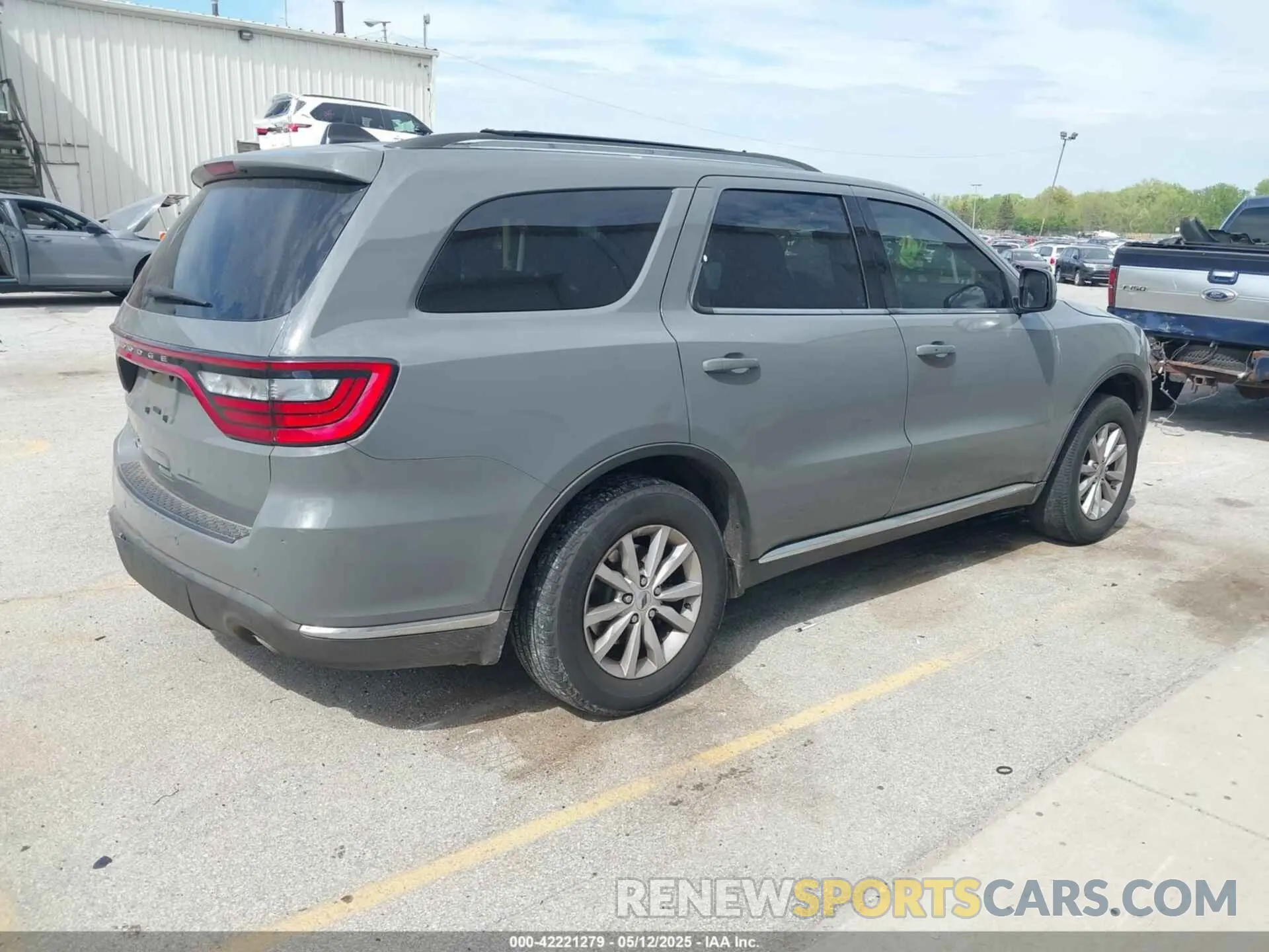 4 Photograph of a damaged car 1C4RDJAG9KC645325 DODGE DURANGO 2019