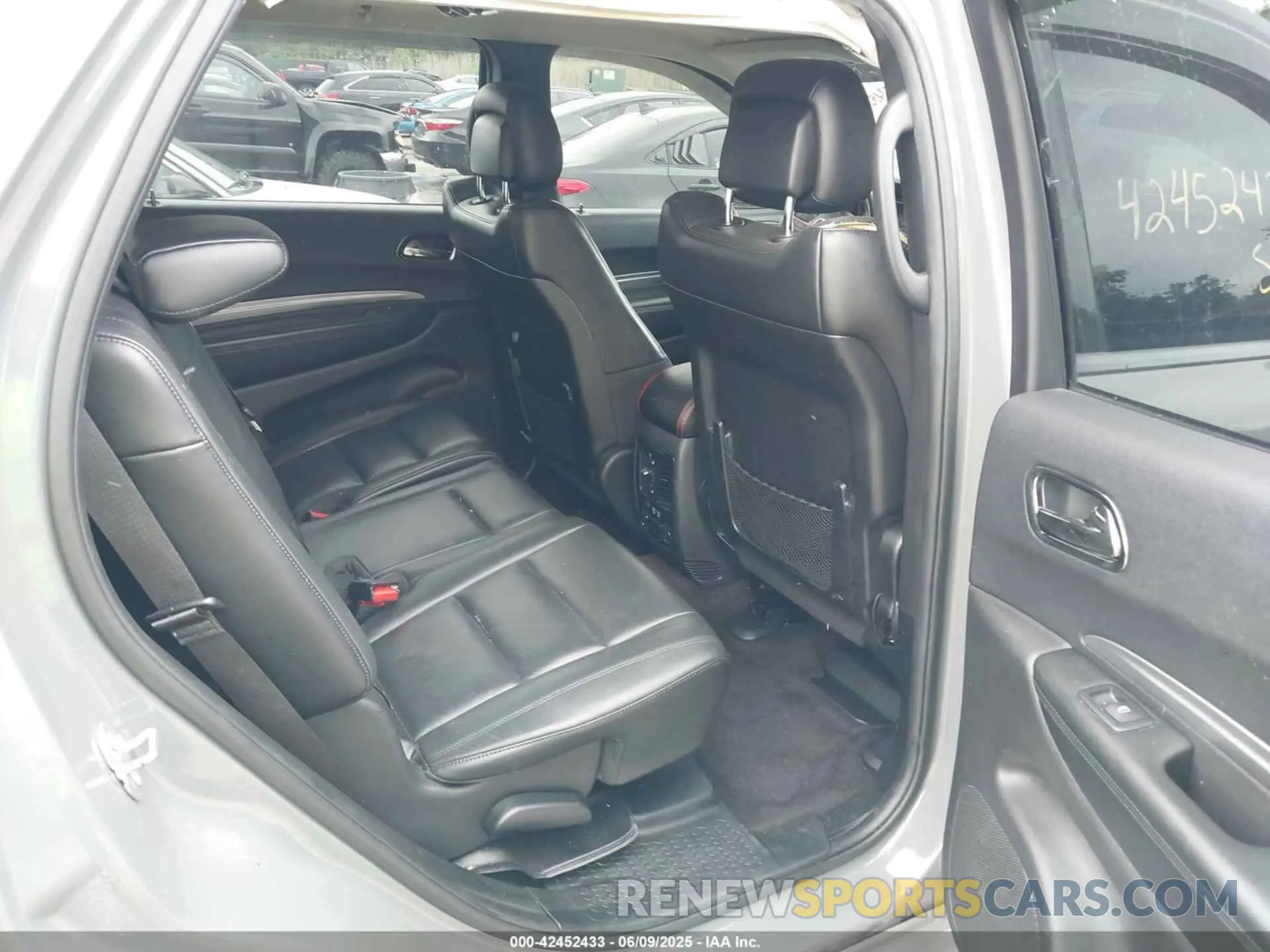 8 Photograph of a damaged car 1C4RDJDG1KC606577 DODGE DURANGO 2019