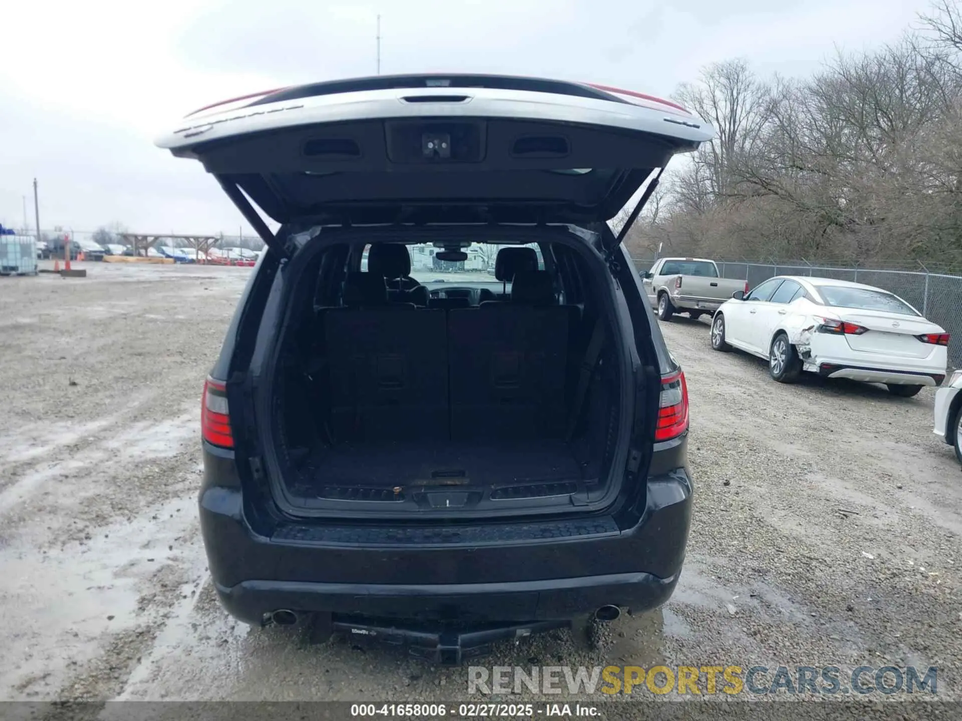 16 Photograph of a damaged car 1C4RDJDG1KC647680 DODGE DURANGO 2019