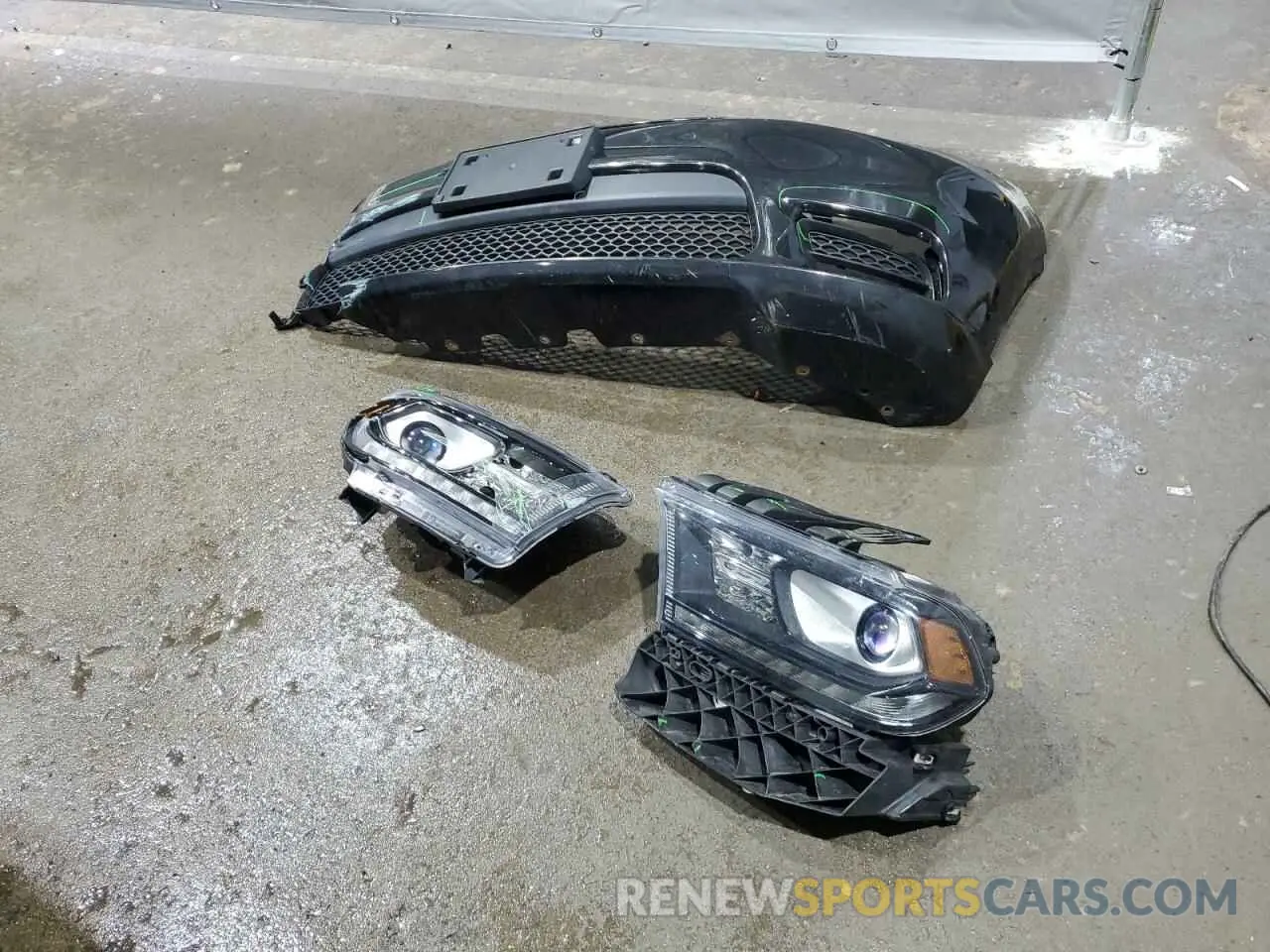 13 Photograph of a damaged car 1C4RDJDG4KC560629 DODGE DURANGO 2019