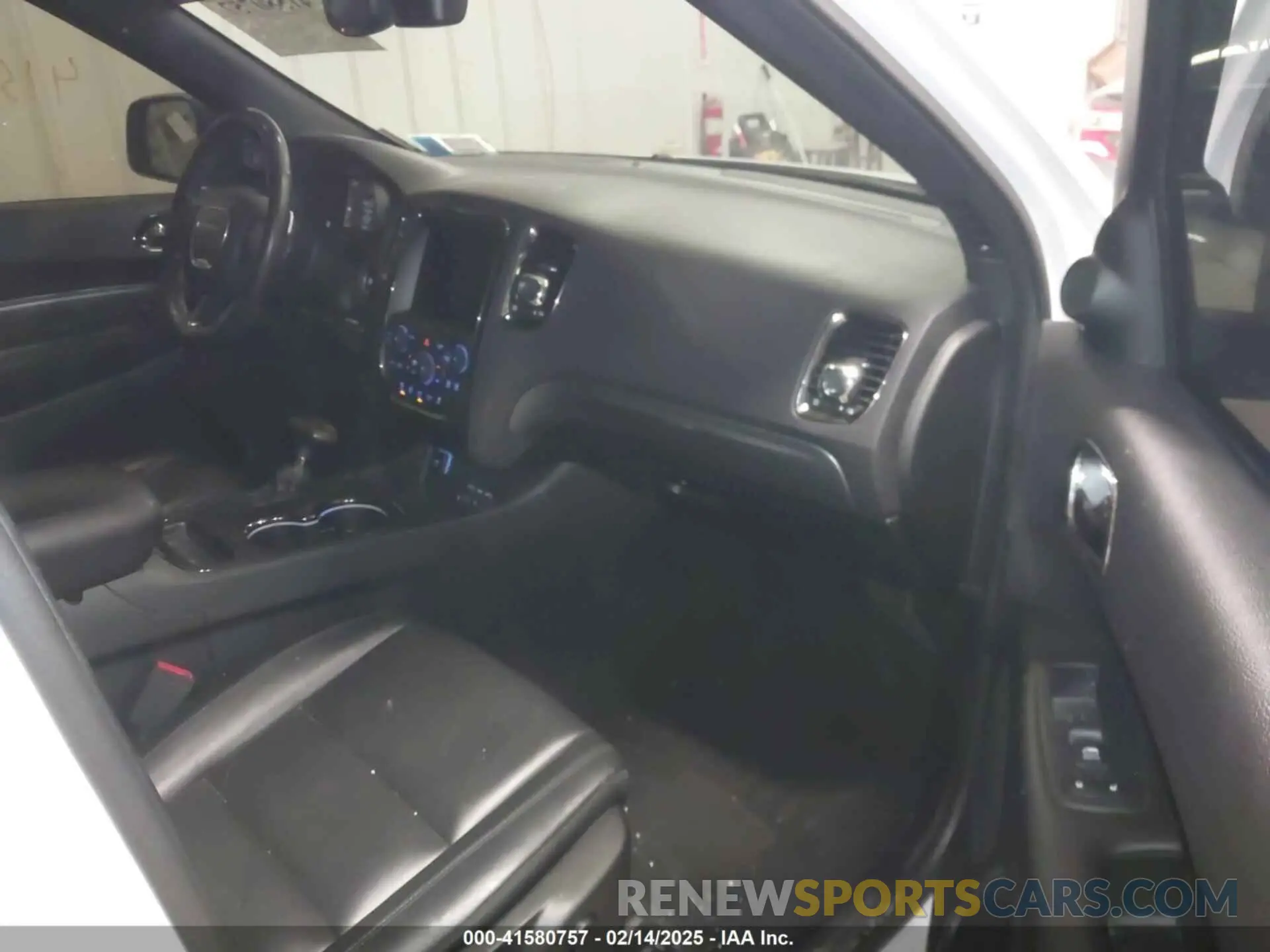 5 Photograph of a damaged car 1C4RDJDG5KC634088 DODGE DURANGO 2019