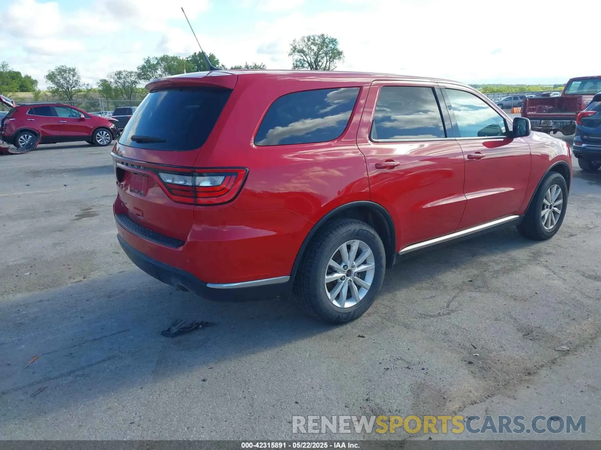 4 Photograph of a damaged car 1C4RDJFGXKC711325 DODGE DURANGO 2019