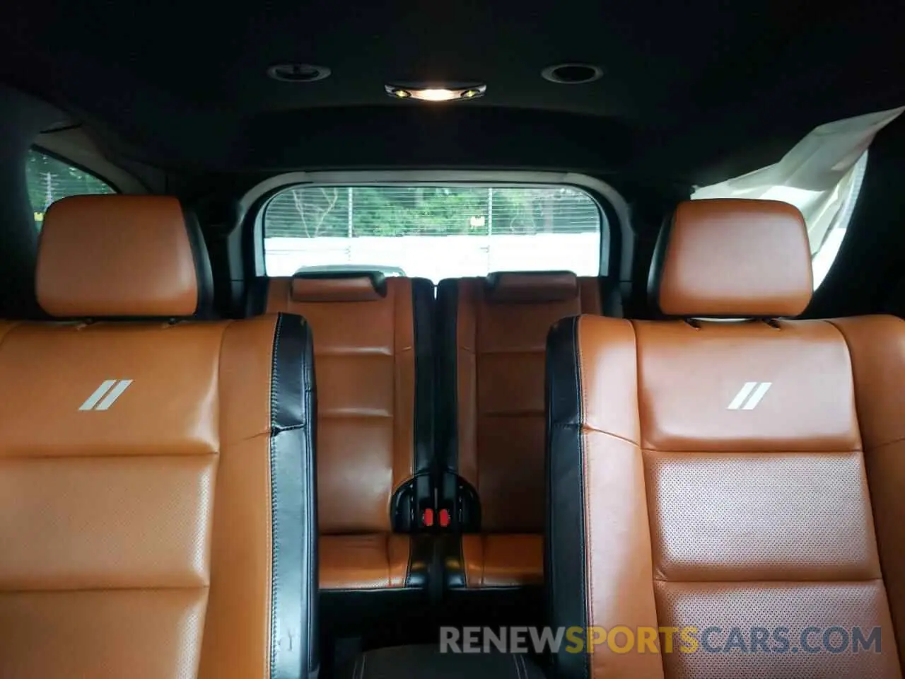 10 Photograph of a damaged car 1C4SDHCTXKC573586 DODGE DURANGO 2019