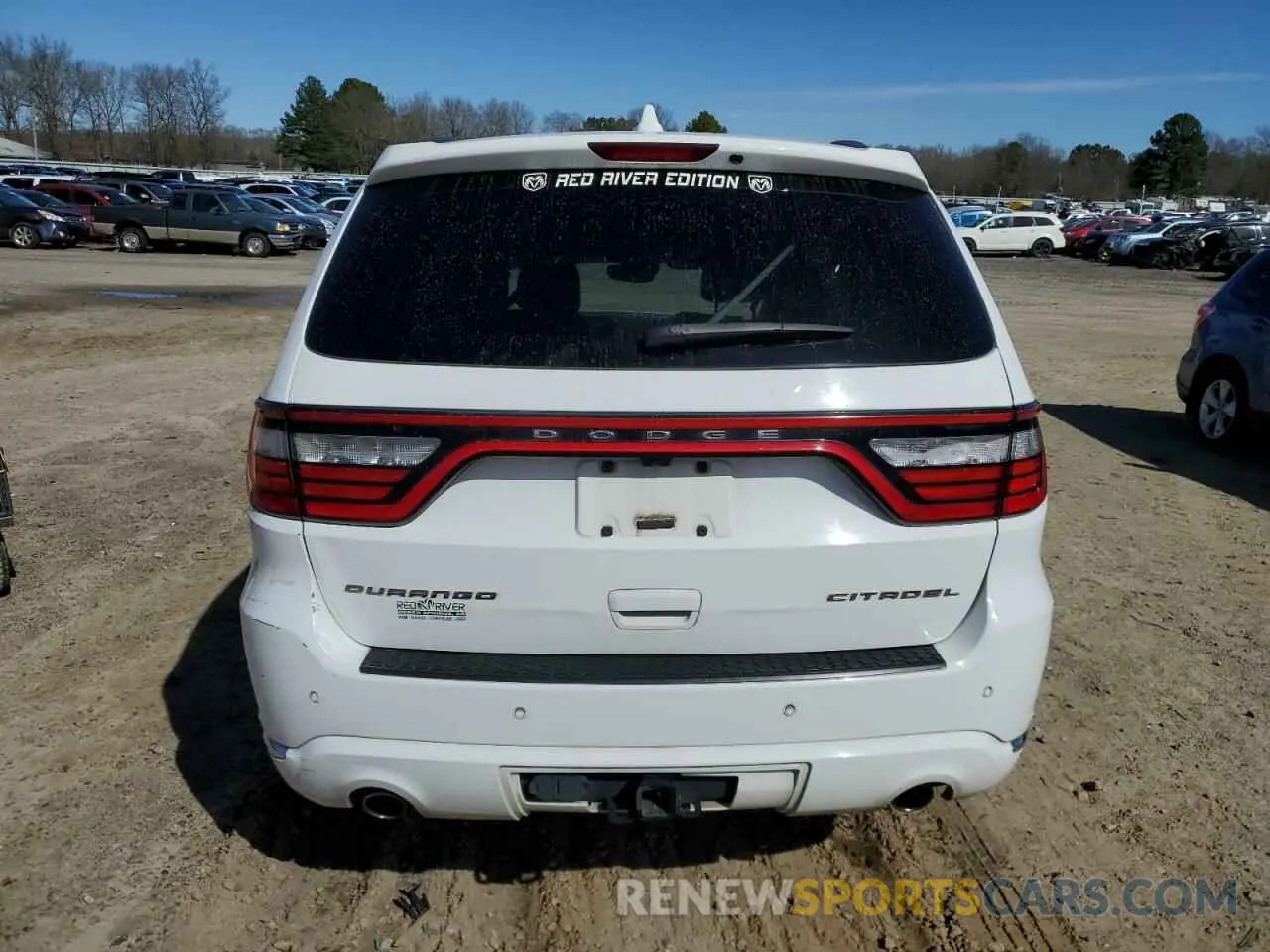 6 Photograph of a damaged car 1C4SDHET4KC806357 DODGE DURANGO 2019