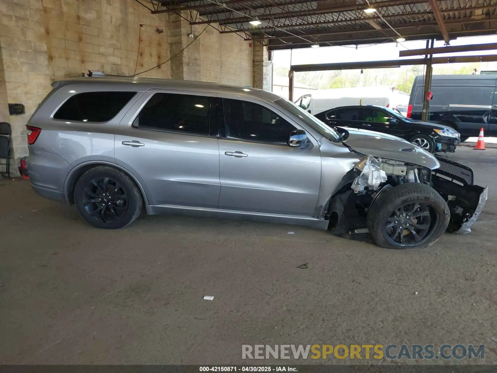 14 Photograph of a damaged car 1C4SDJCT1KC652295 DODGE DURANGO 2019