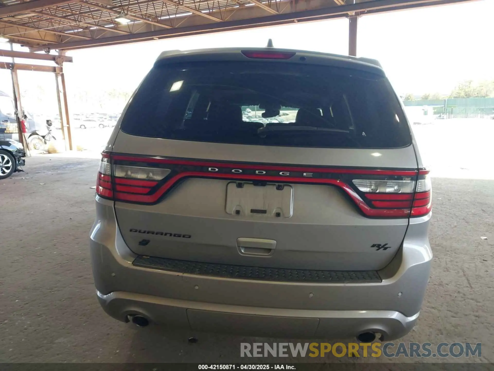 17 Photograph of a damaged car 1C4SDJCT1KC652295 DODGE DURANGO 2019