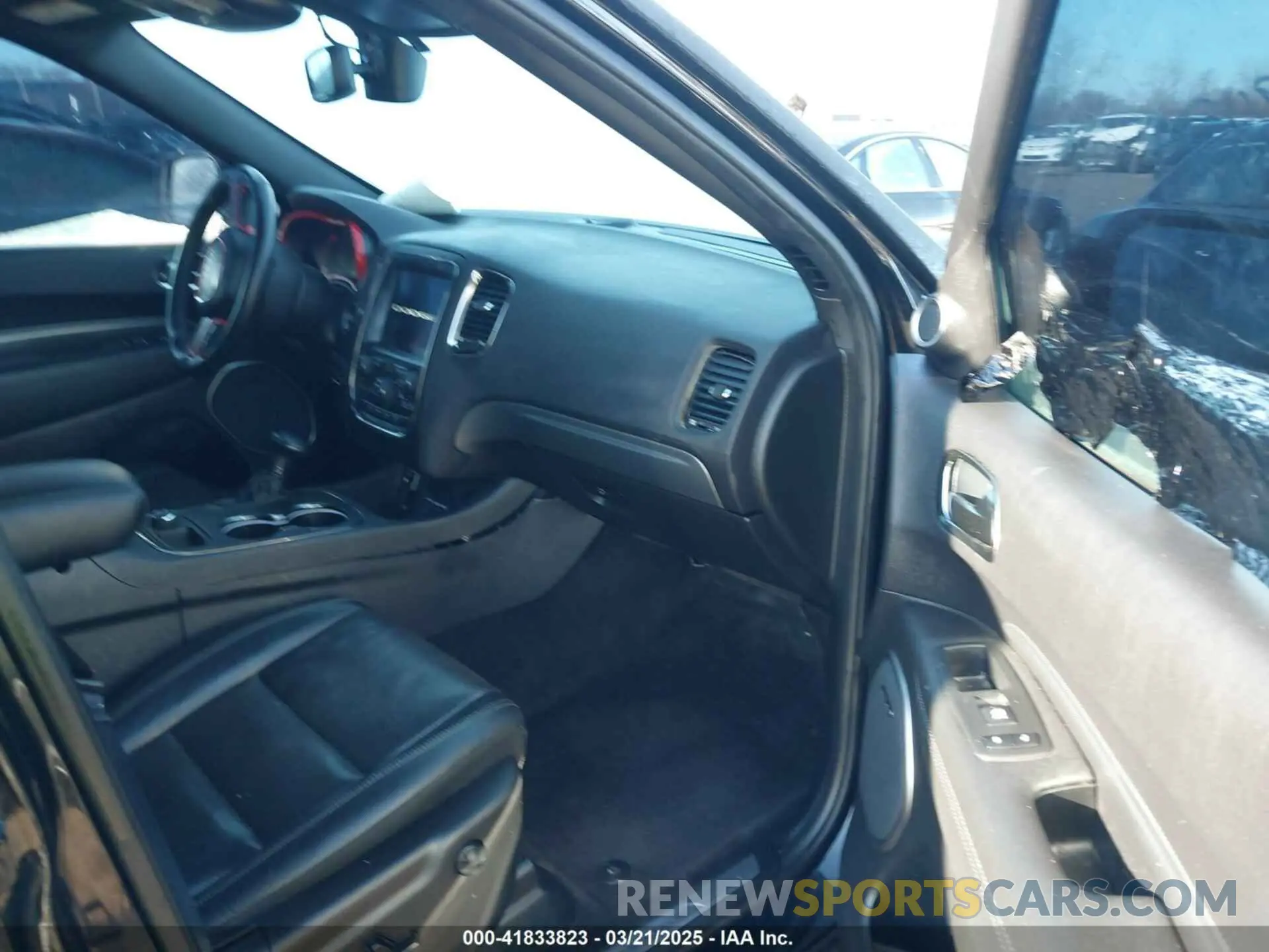 5 Photograph of a damaged car 1C4SDJCT3KC551114 DODGE DURANGO 2019