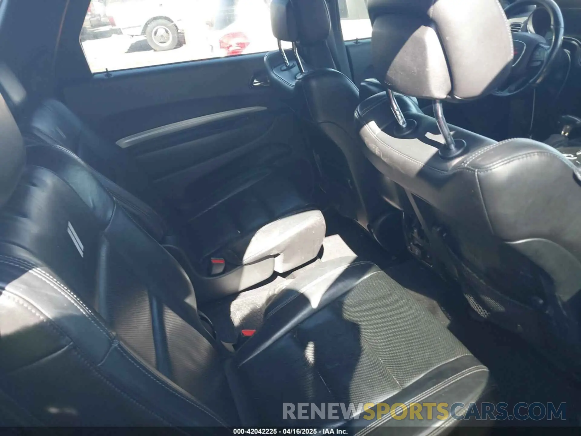 8 Photograph of a damaged car 1C4SDJCT7KC848032 DODGE DURANGO 2019