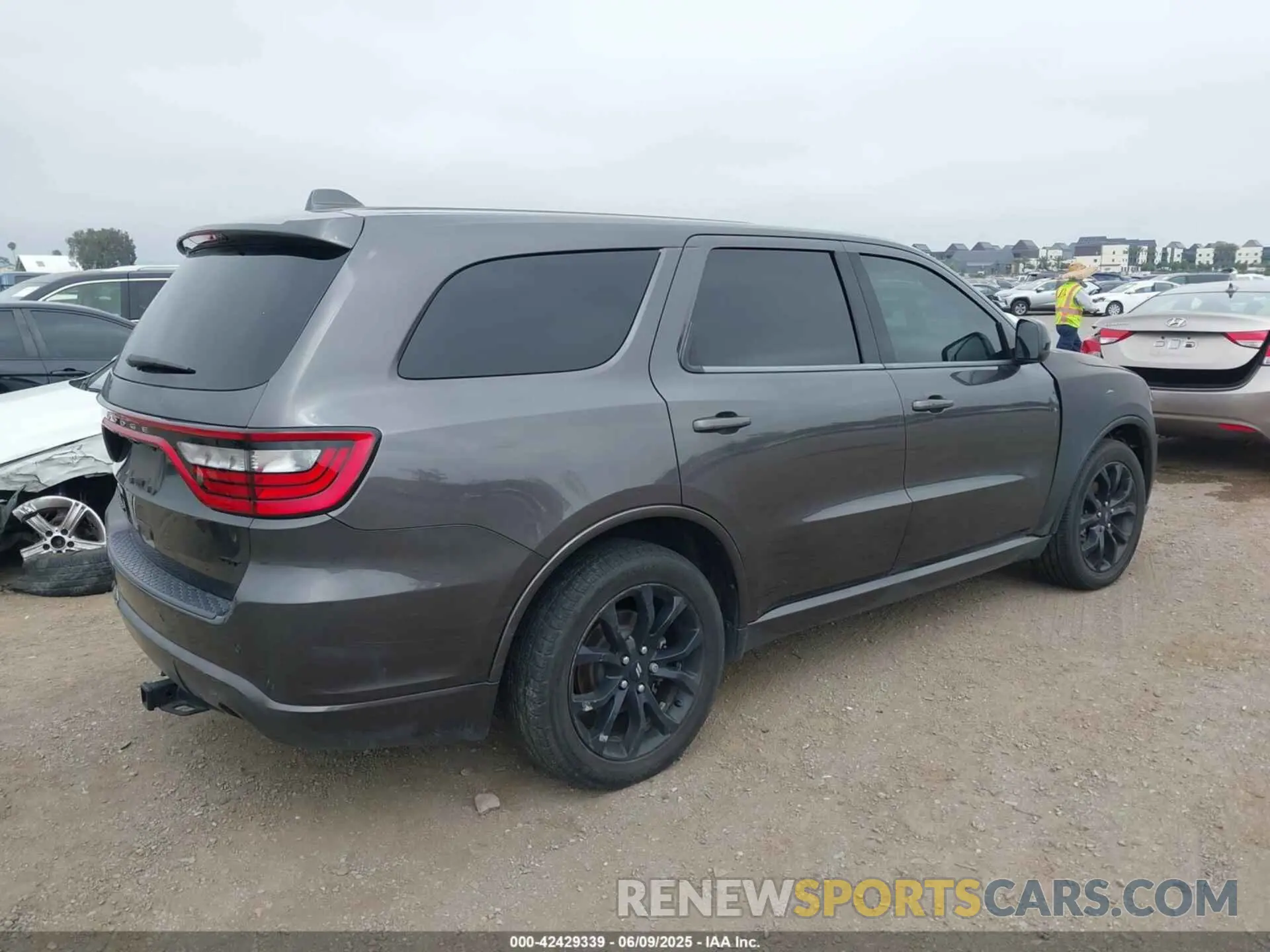 4 Photograph of a damaged car 1C4RDHDG3LC301544 DODGE DURANGO 2020