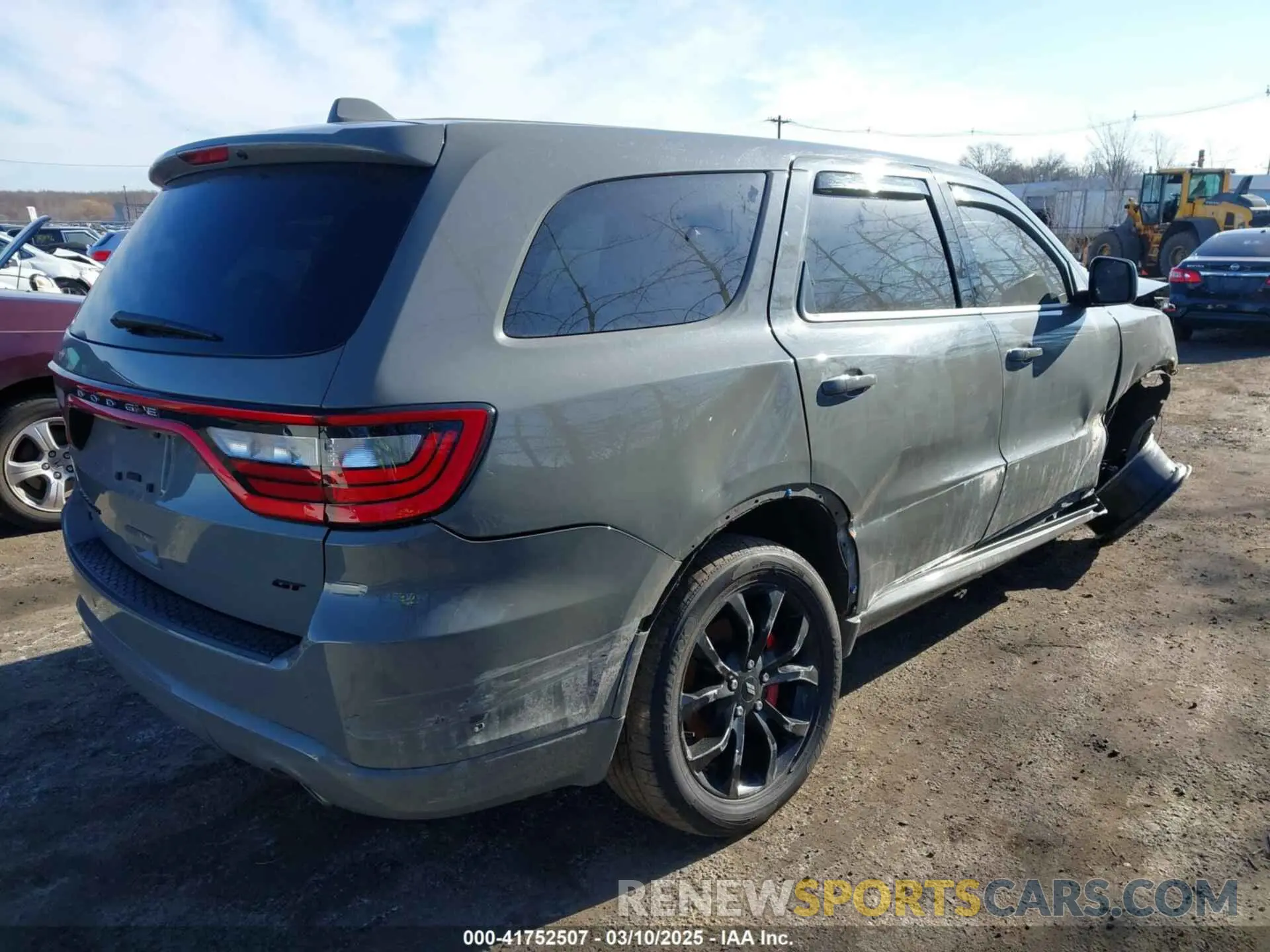 4 Photograph of a damaged car 1C4RDJDG5LC395692 DODGE DURANGO 2020