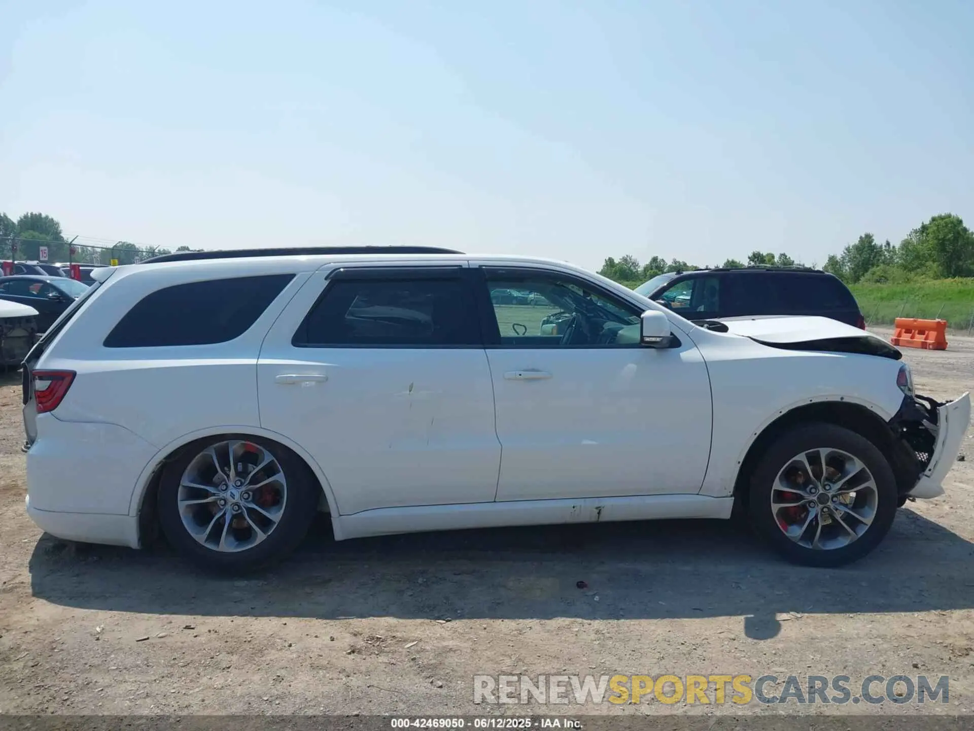 14 Photograph of a damaged car 1C4RDJDGXLC257372 DODGE DURANGO 2020