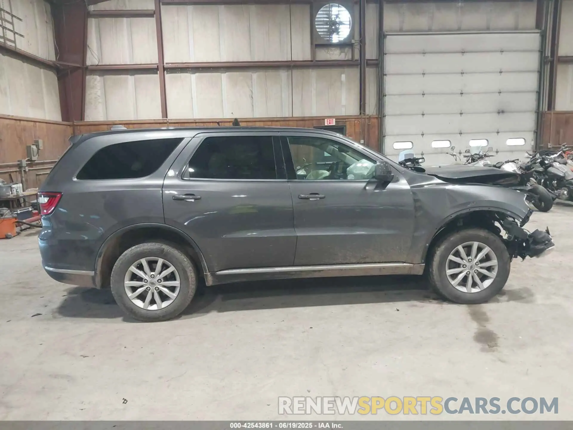 14 Photograph of a damaged car 1C4RDJFG2LC192577 DODGE DURANGO 2020