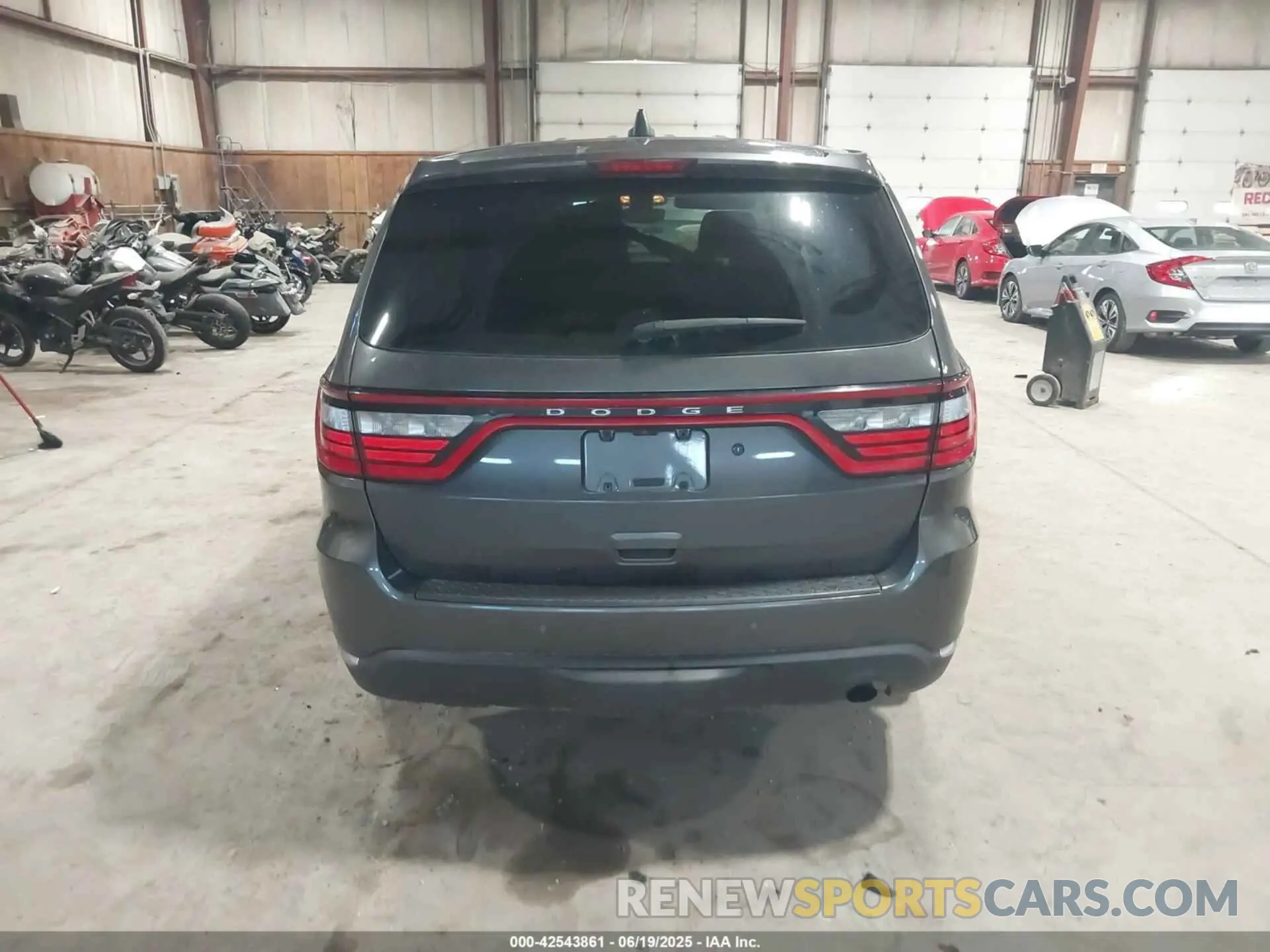 17 Photograph of a damaged car 1C4RDJFG2LC192577 DODGE DURANGO 2020