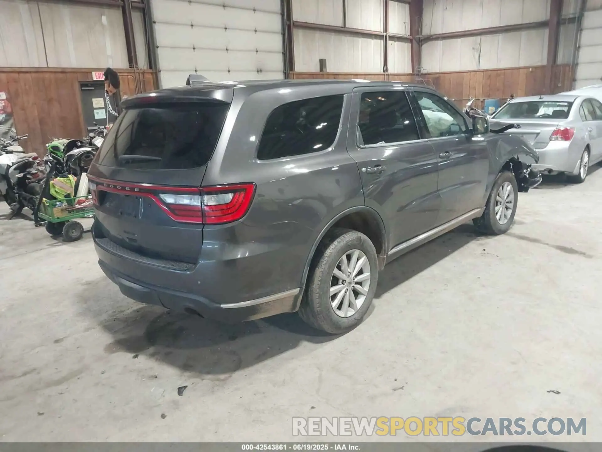 4 Photograph of a damaged car 1C4RDJFG2LC192577 DODGE DURANGO 2020