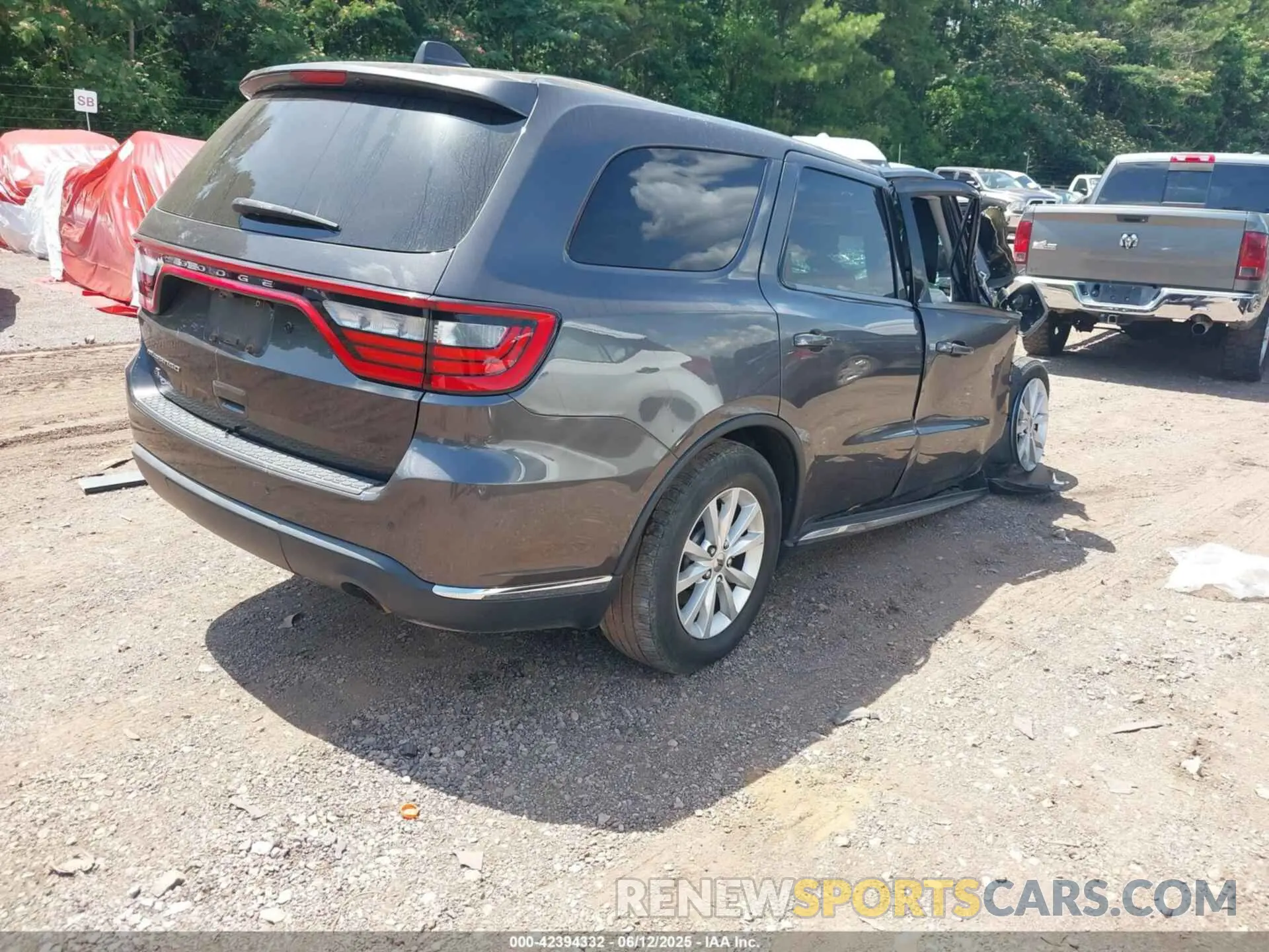 4 Photograph of a damaged car 1C4RDJFG8LC443280 DODGE DURANGO 2020
