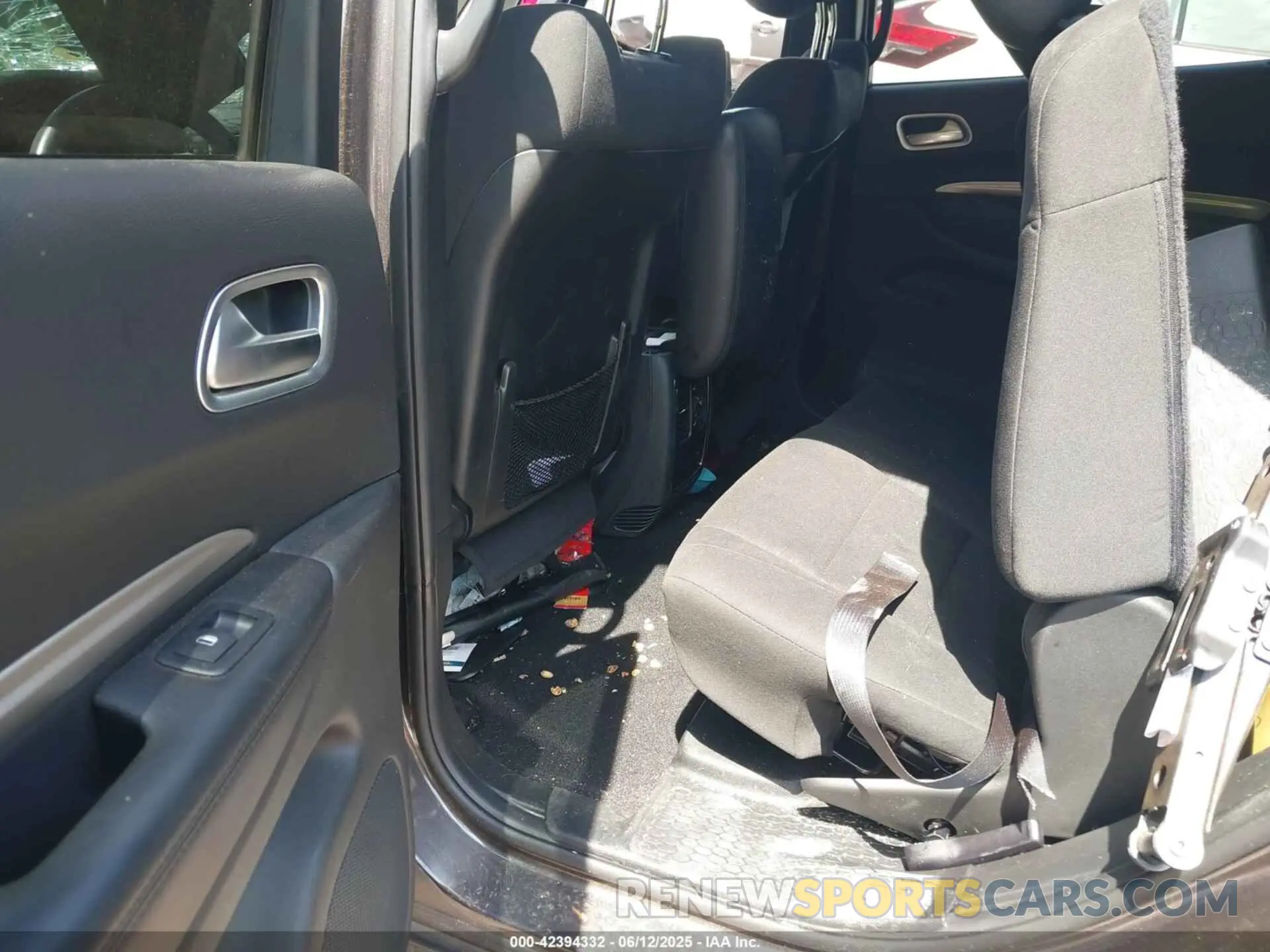 8 Photograph of a damaged car 1C4RDJFG8LC443280 DODGE DURANGO 2020