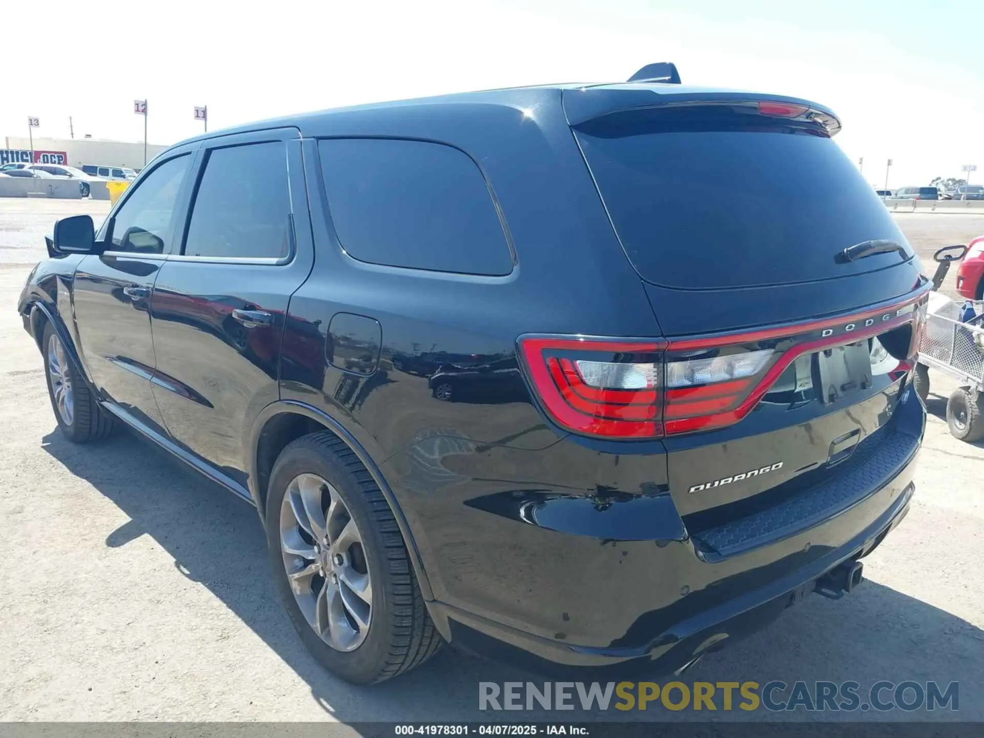 3 Photograph of a damaged car 1C4SDHCT3LC307487 DODGE DURANGO 2020