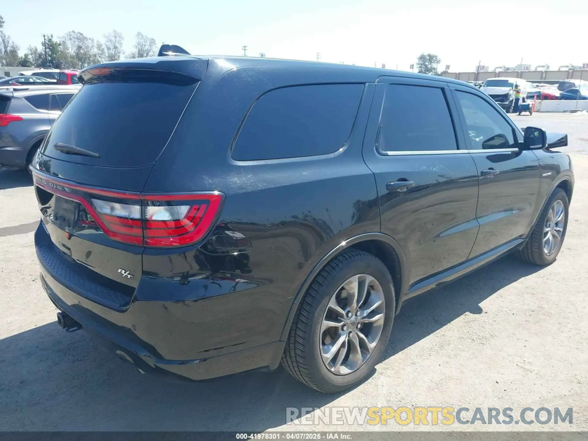 4 Photograph of a damaged car 1C4SDHCT3LC307487 DODGE DURANGO 2020