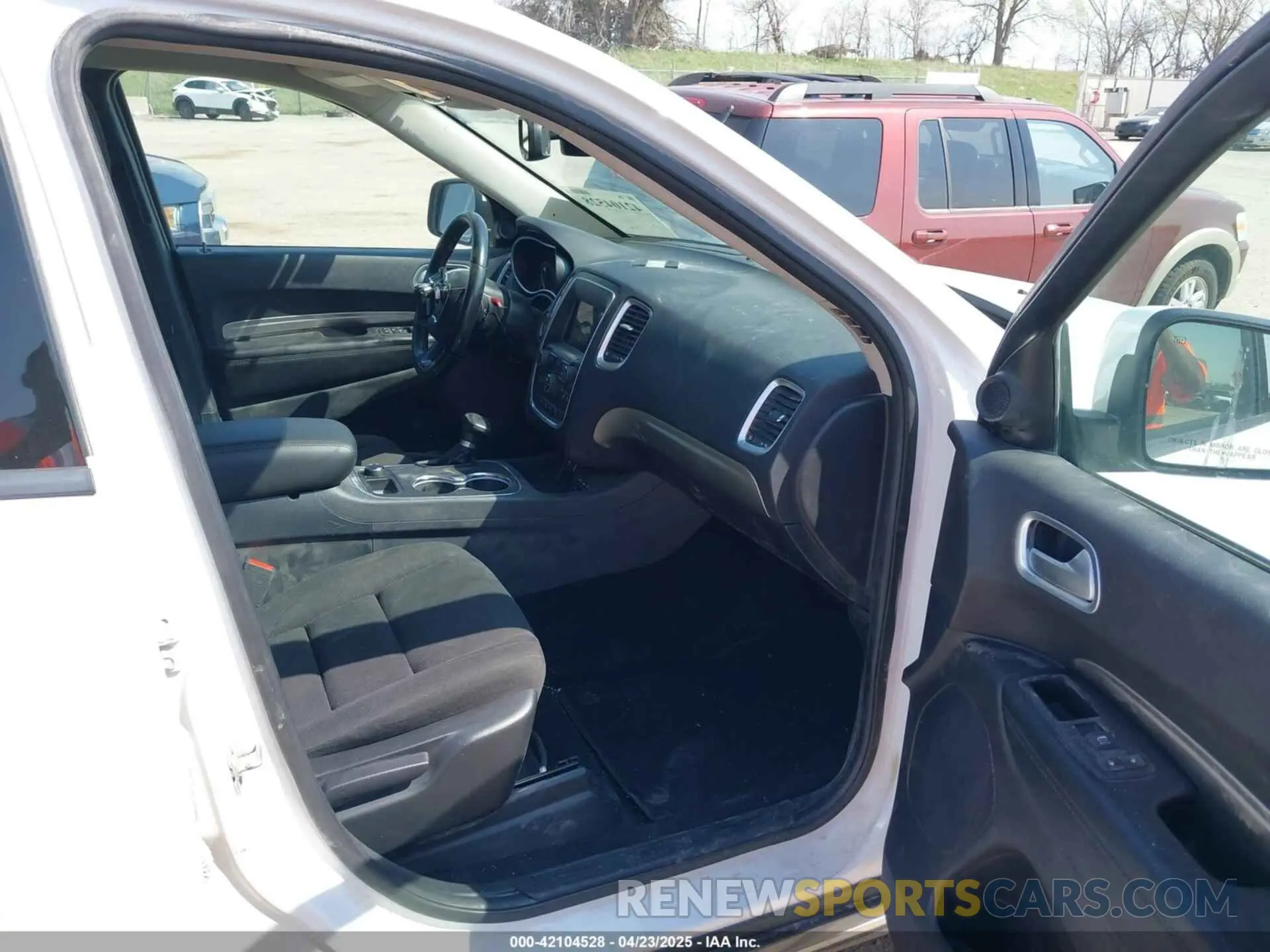 5 Photograph of a damaged car 1C4SDJFT5LC431893 DODGE DURANGO 2020