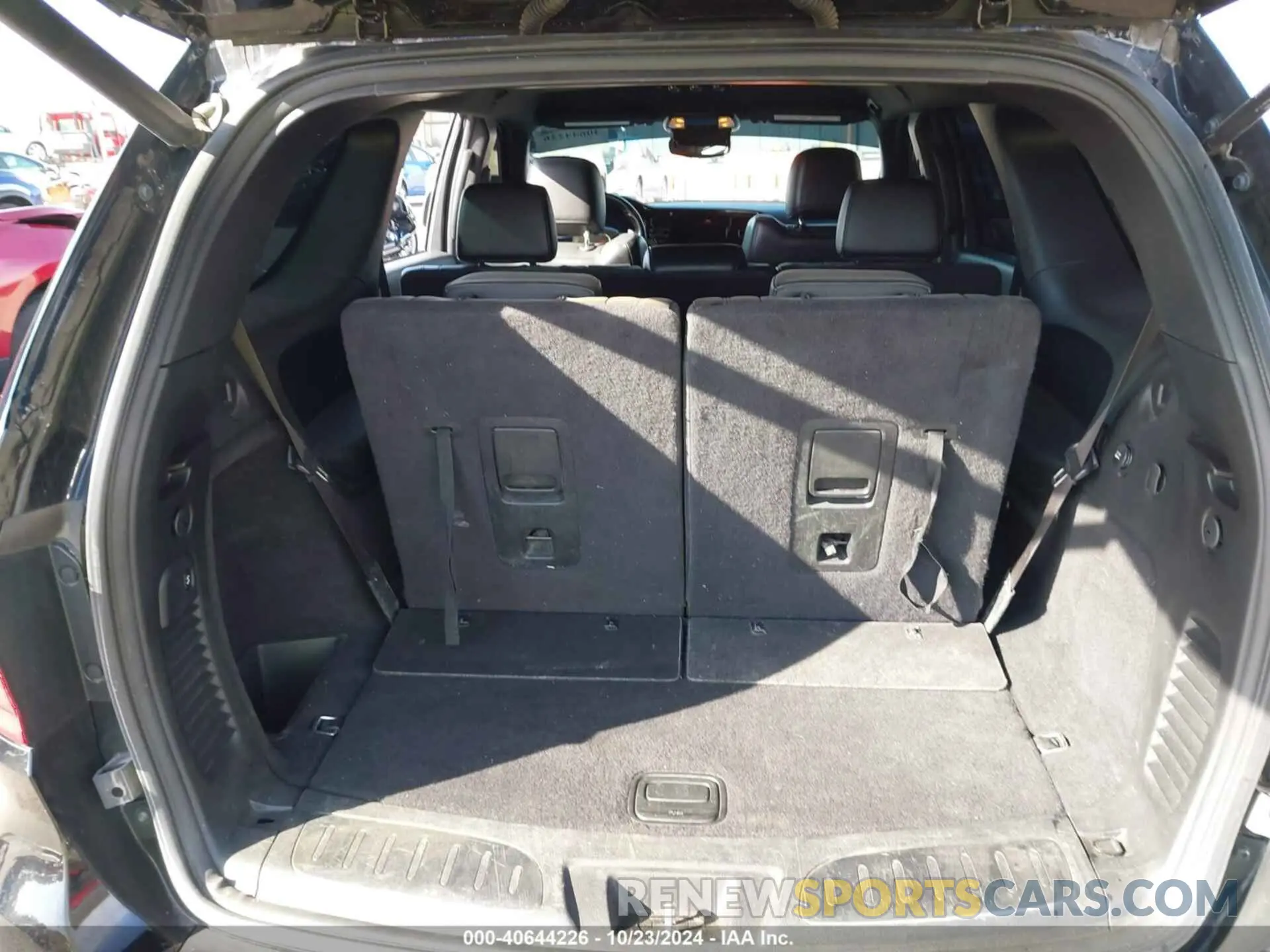 18 Photograph of a damaged car 1C4RDHDG2MC608298 DODGE DURANGO 2021