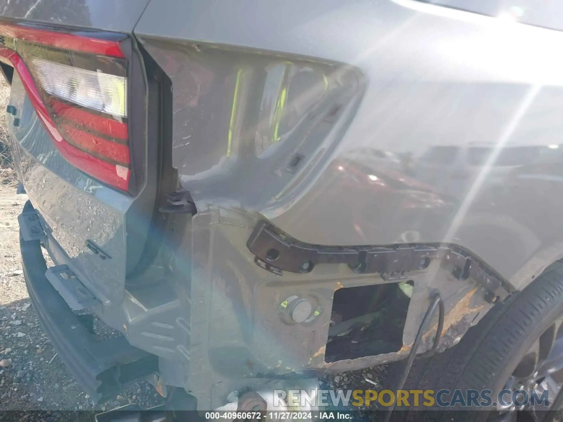 18 Photograph of a damaged car 1C4RDHDG4MC882179 DODGE DURANGO 2021
