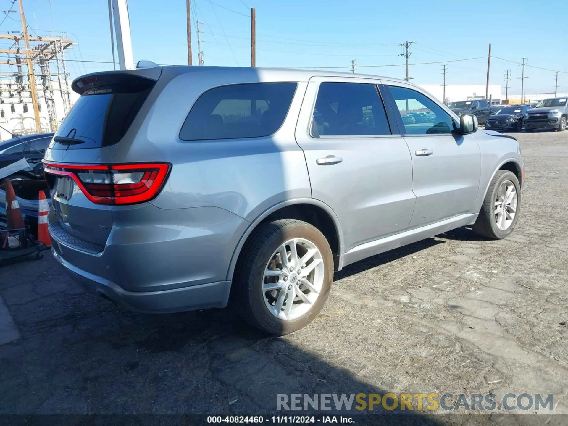 4 Photograph of a damaged car 1C4RDJDG1MC602421 DODGE DURANGO 2021