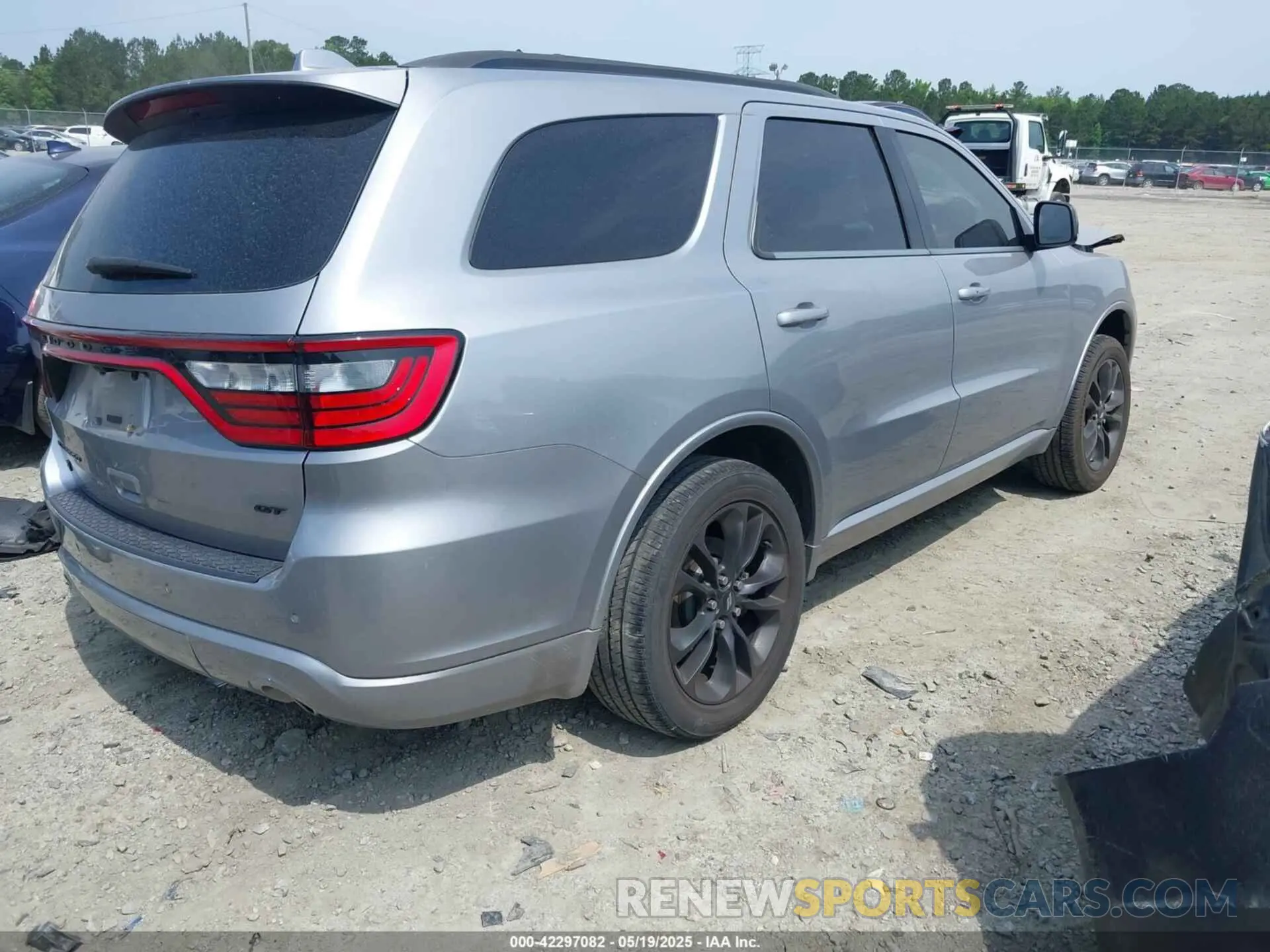 4 Photograph of a damaged car 1C4RDJDG4MC696715 DODGE DURANGO 2021