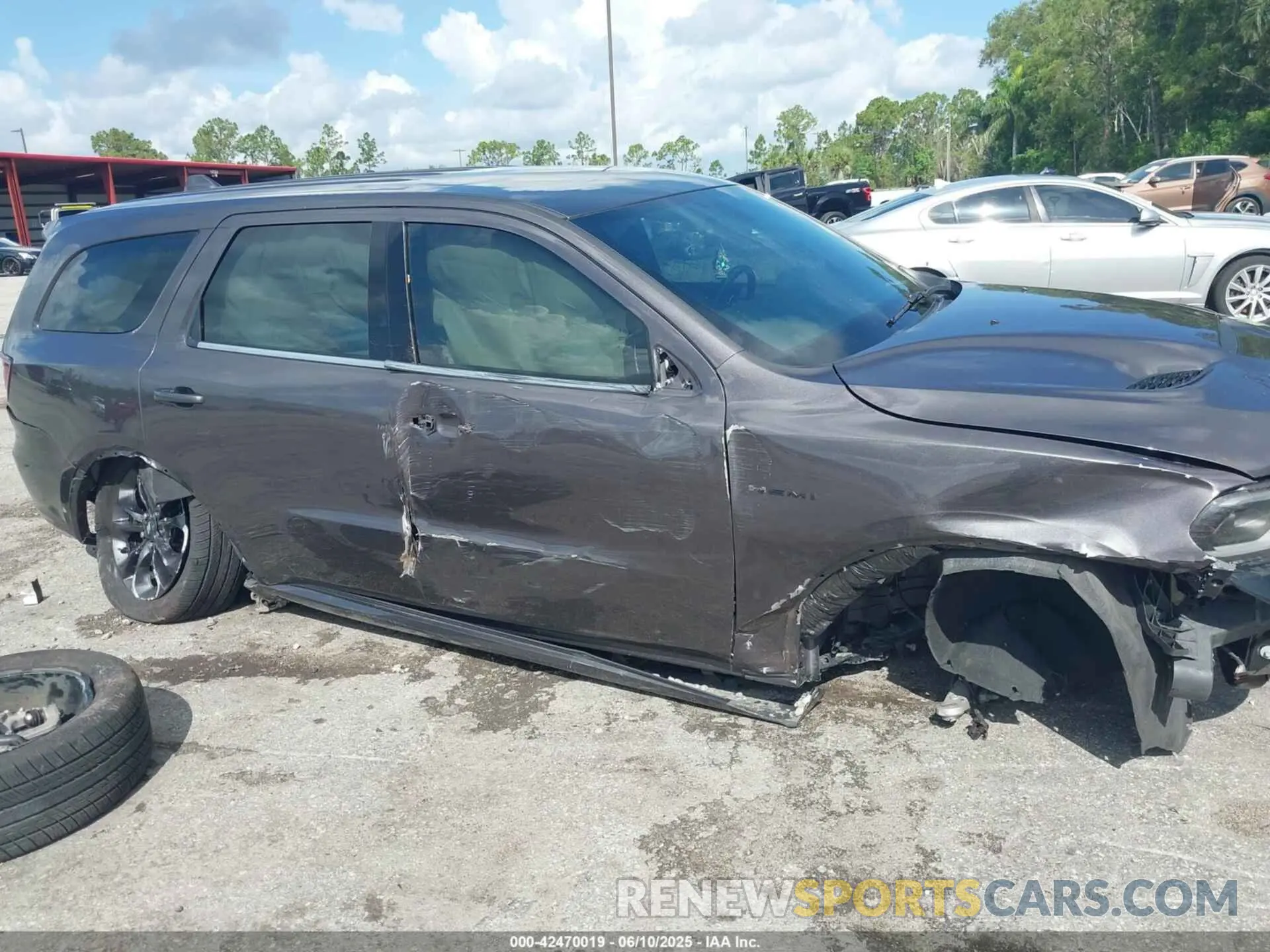 6 Photograph of a damaged car 1C4SDHCT3MC845656 DODGE DURANGO 2021